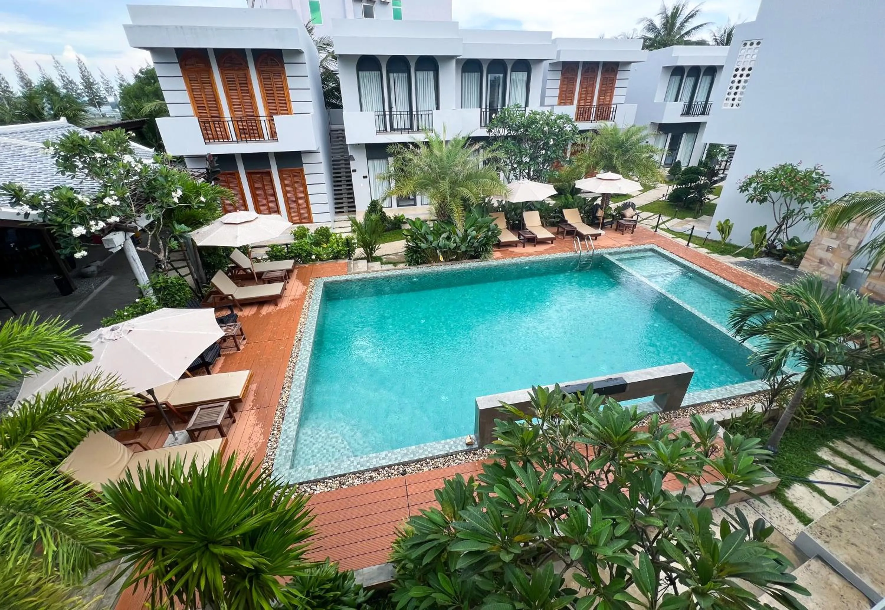 Property building in The R&B Boutique