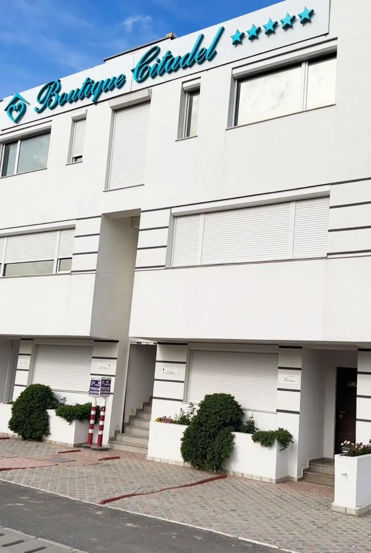 Parking in Boutique Citadel