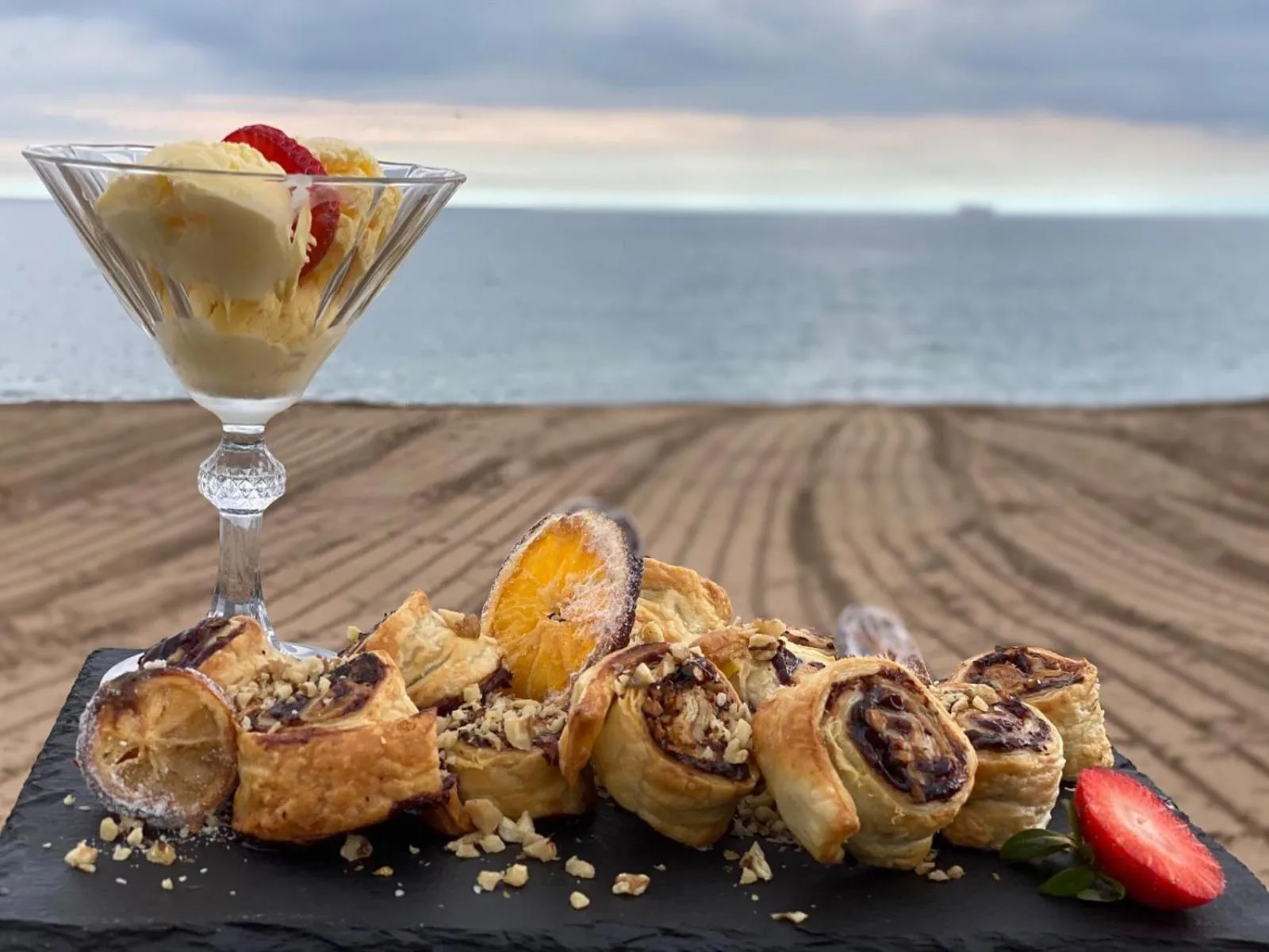 Food and drinks in Boutique Citadel