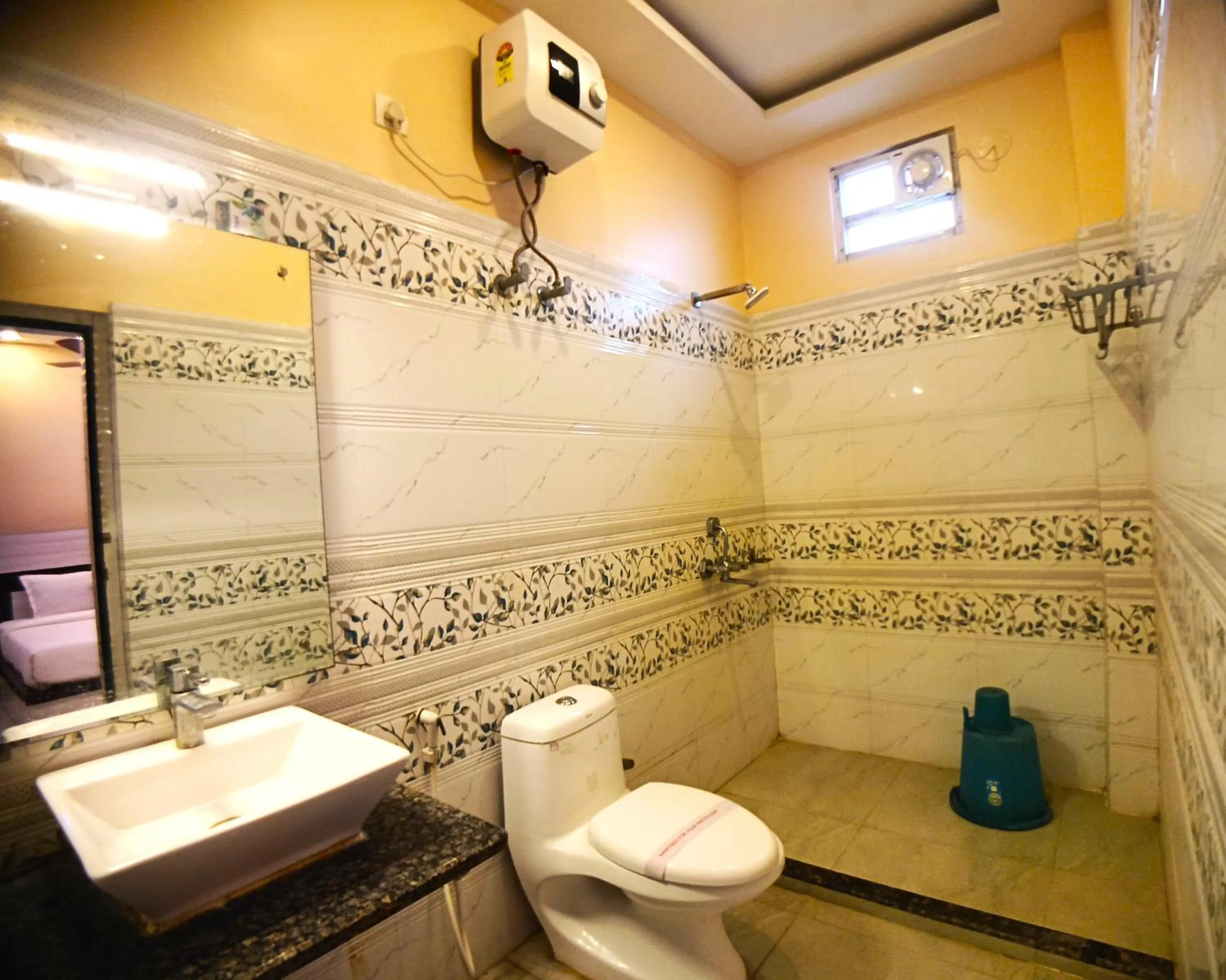 Toilet in Samudra Bilas Resort, Mandarmoni