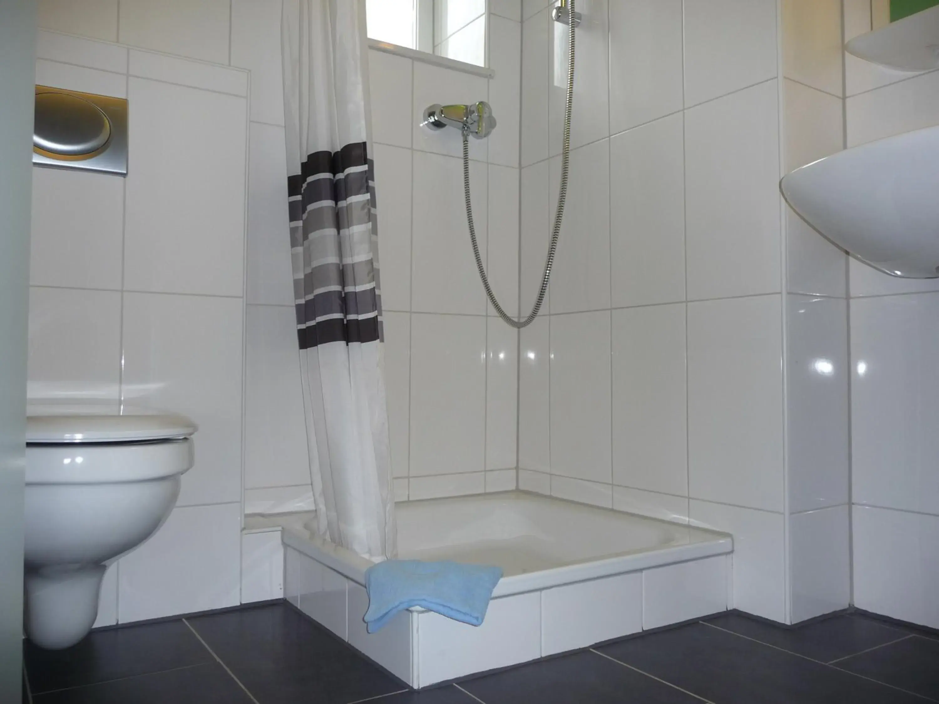 Triple Room with Bathroom in Hansehus Triple Room with Bathroom in Hansehus