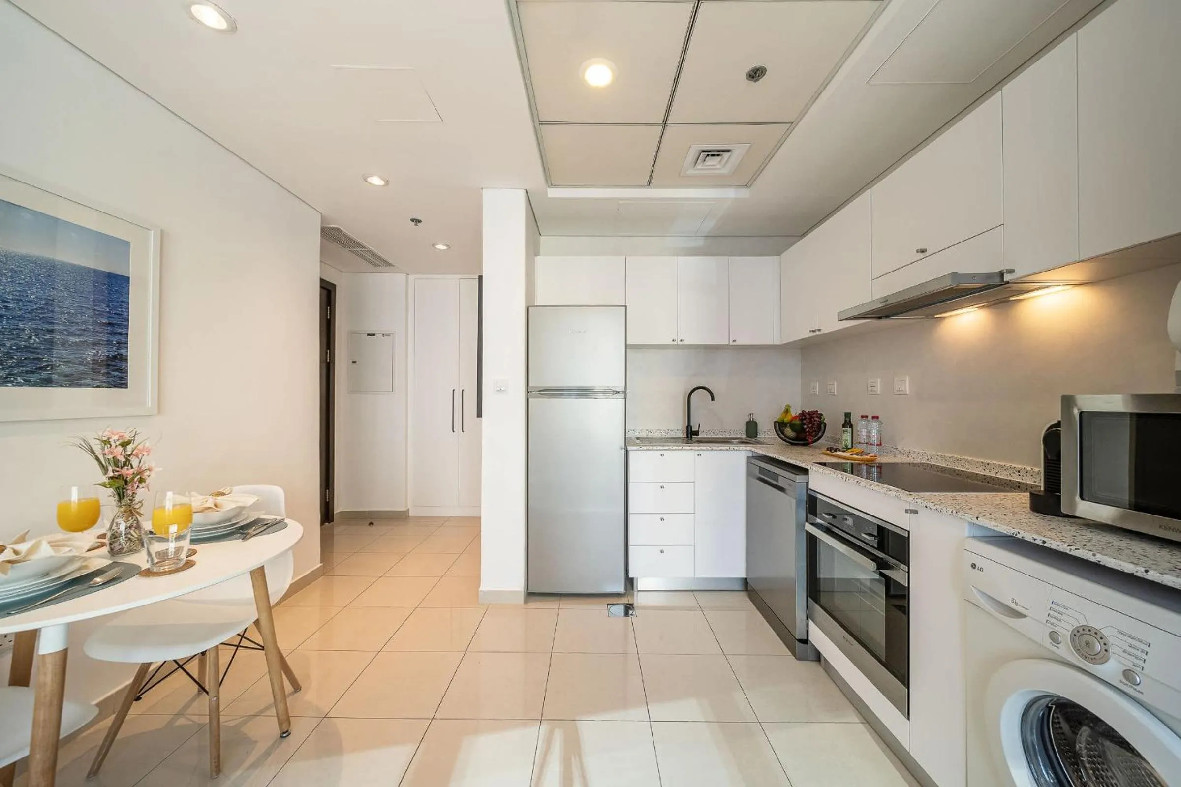 Kitchen or kitchenette in Airstay - Chic Studio - Marina View - Dubai Marina - Monthly Offer Available