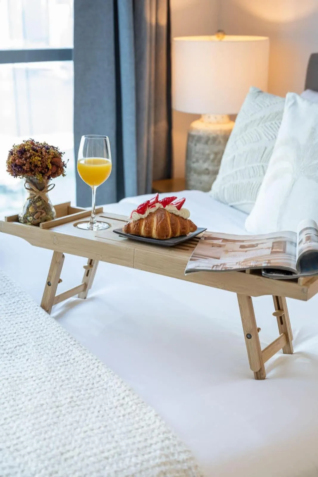 Decorative detail, Bed in Airstay - Chic Studio - Marina View - Dubai Marina - Monthly Offer Available