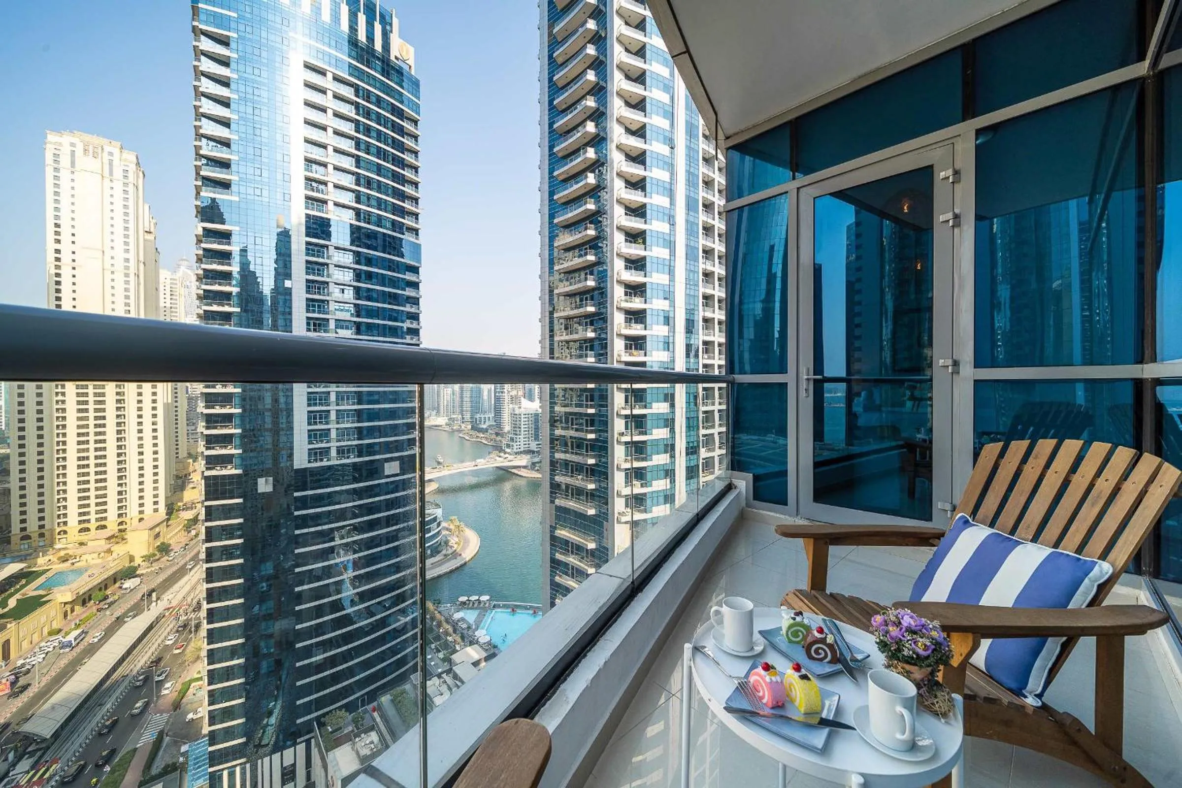 Patio in Airstay - Chic Studio - Marina View - Dubai Marina - Monthly Offer Available