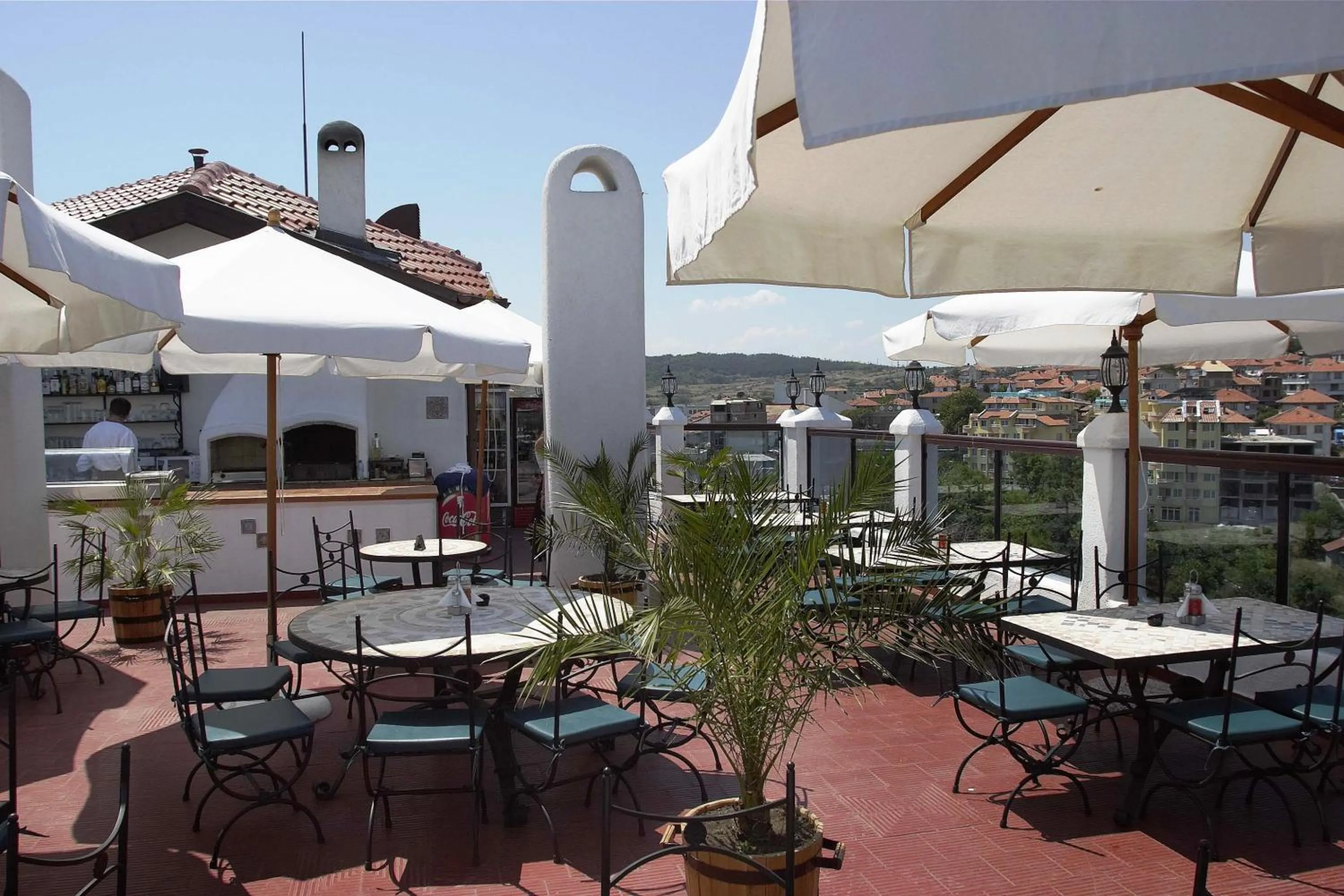 BBQ facilities in Hotel Parnasse