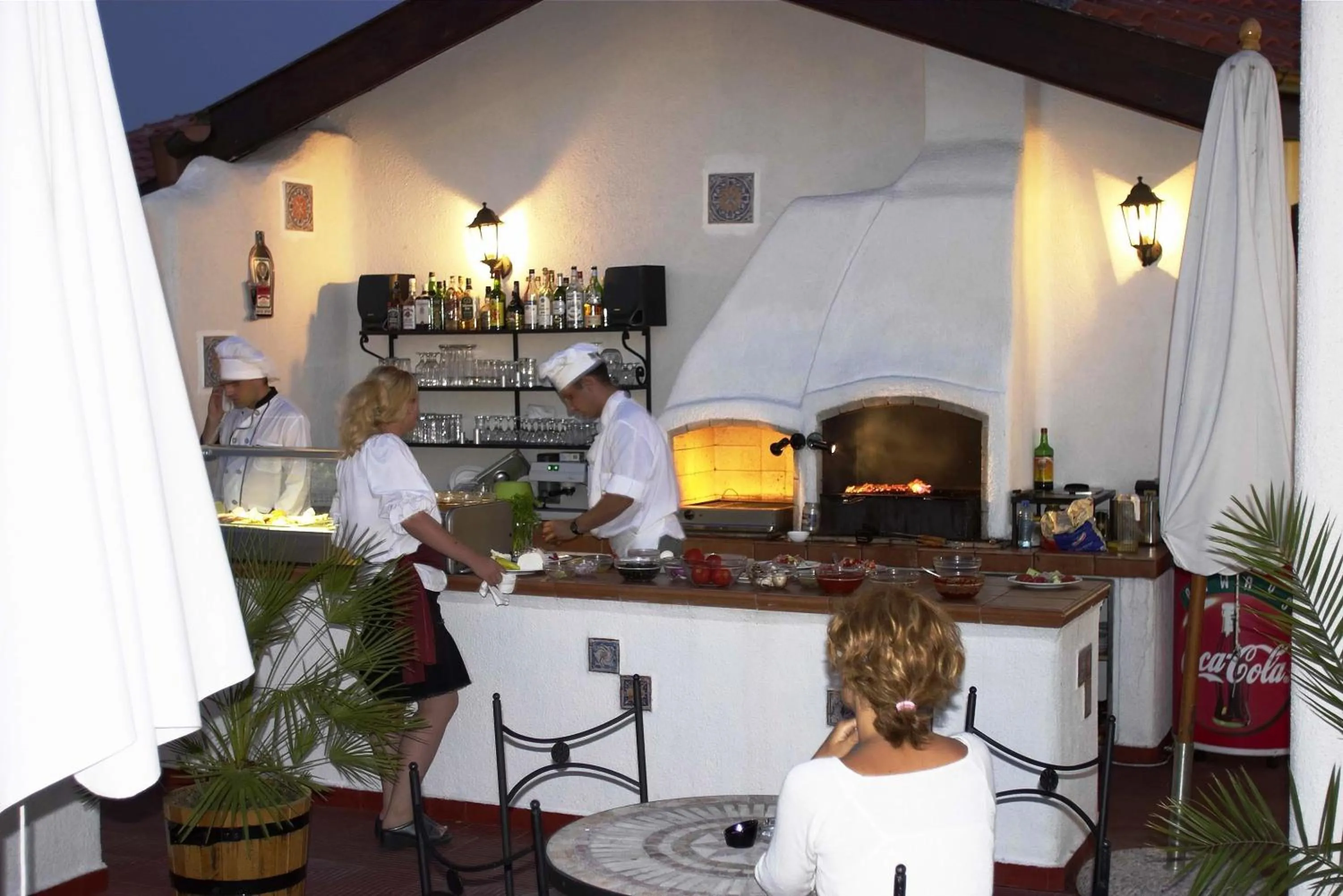 BBQ facilities in Hotel Parnasse