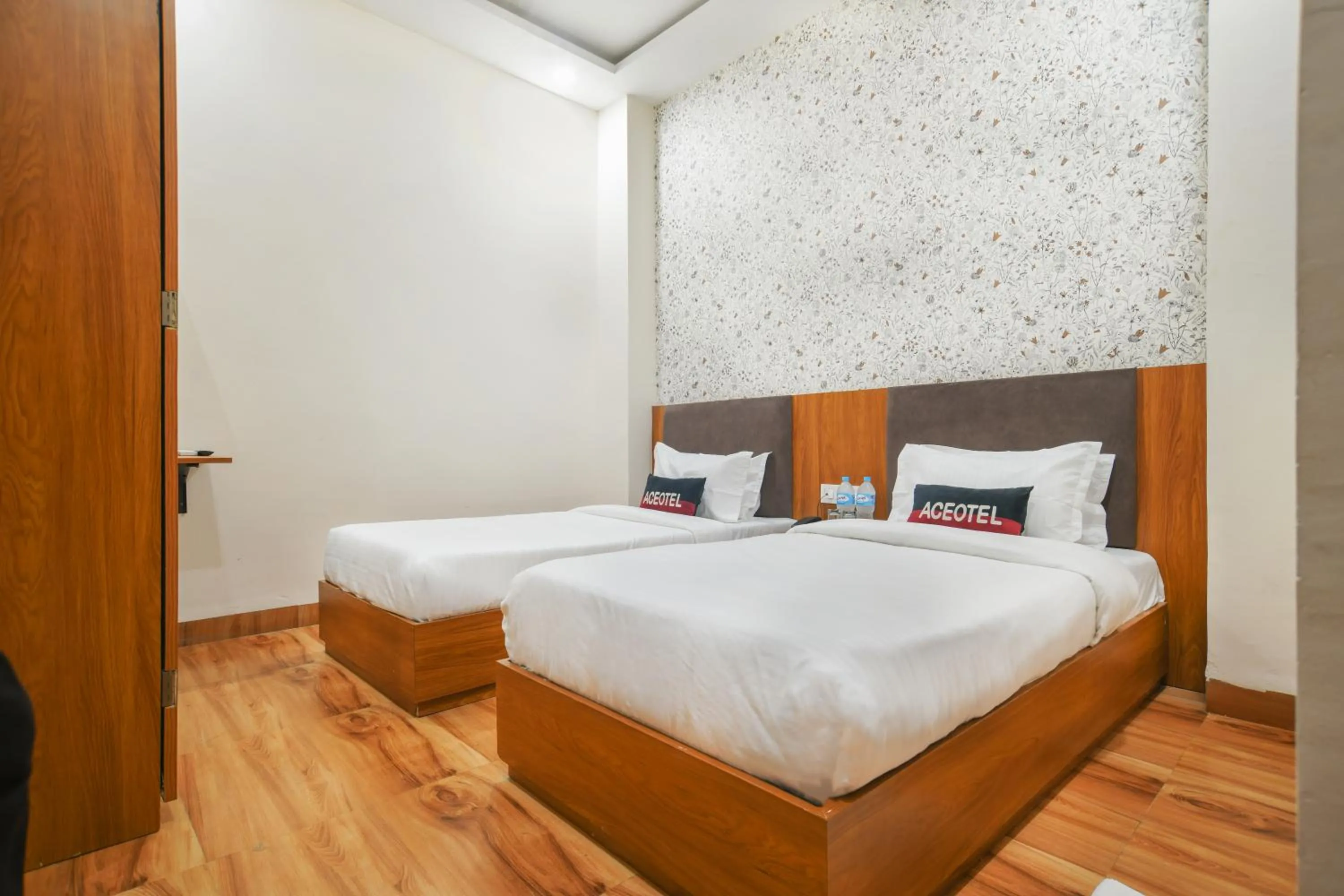Bed in Aceotel Inn, Vijay Nagar
