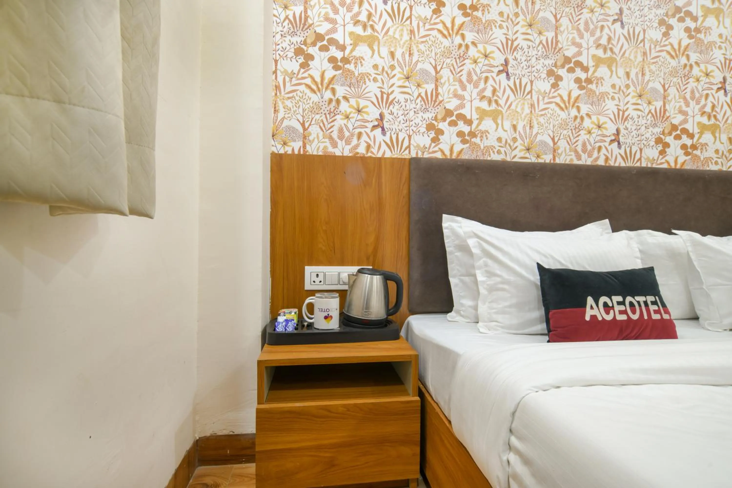 Bed in Aceotel Inn, Vijay Nagar
