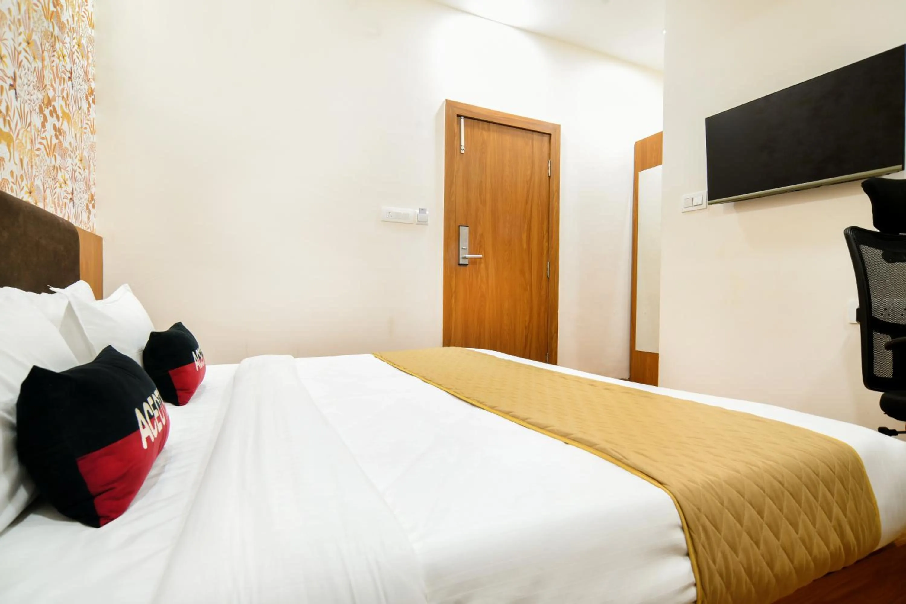 Bed in Aceotel Inn, Vijay Nagar