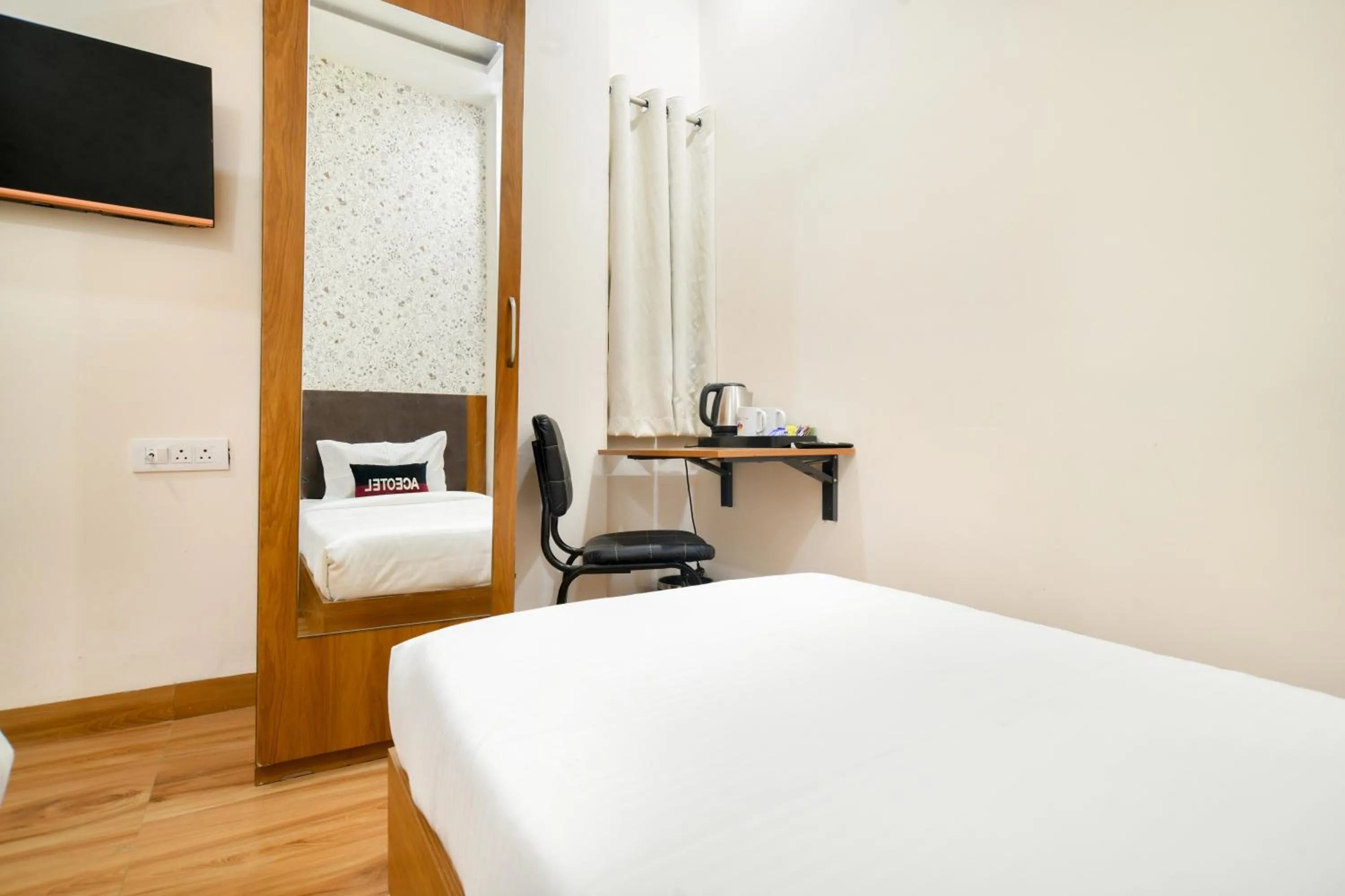 Bed in Aceotel Inn, Vijay Nagar
