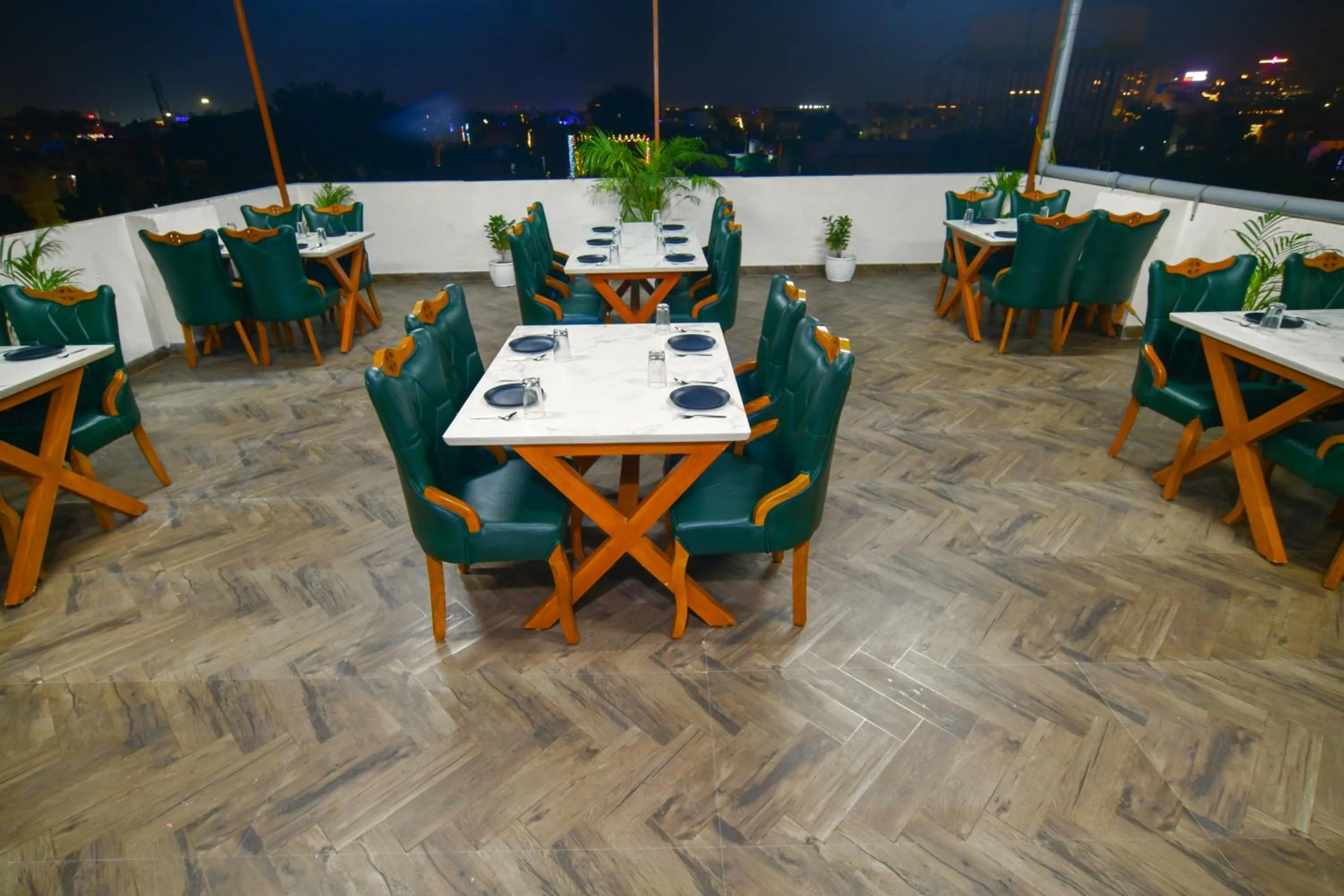 Restaurant/places to eat in Aceotel Inn, Vijay Nagar