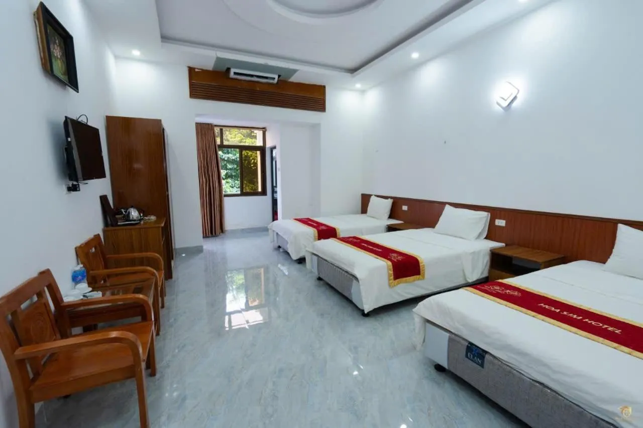 Bed in Hoa Sim Hotel LS - by BAY LUXURY