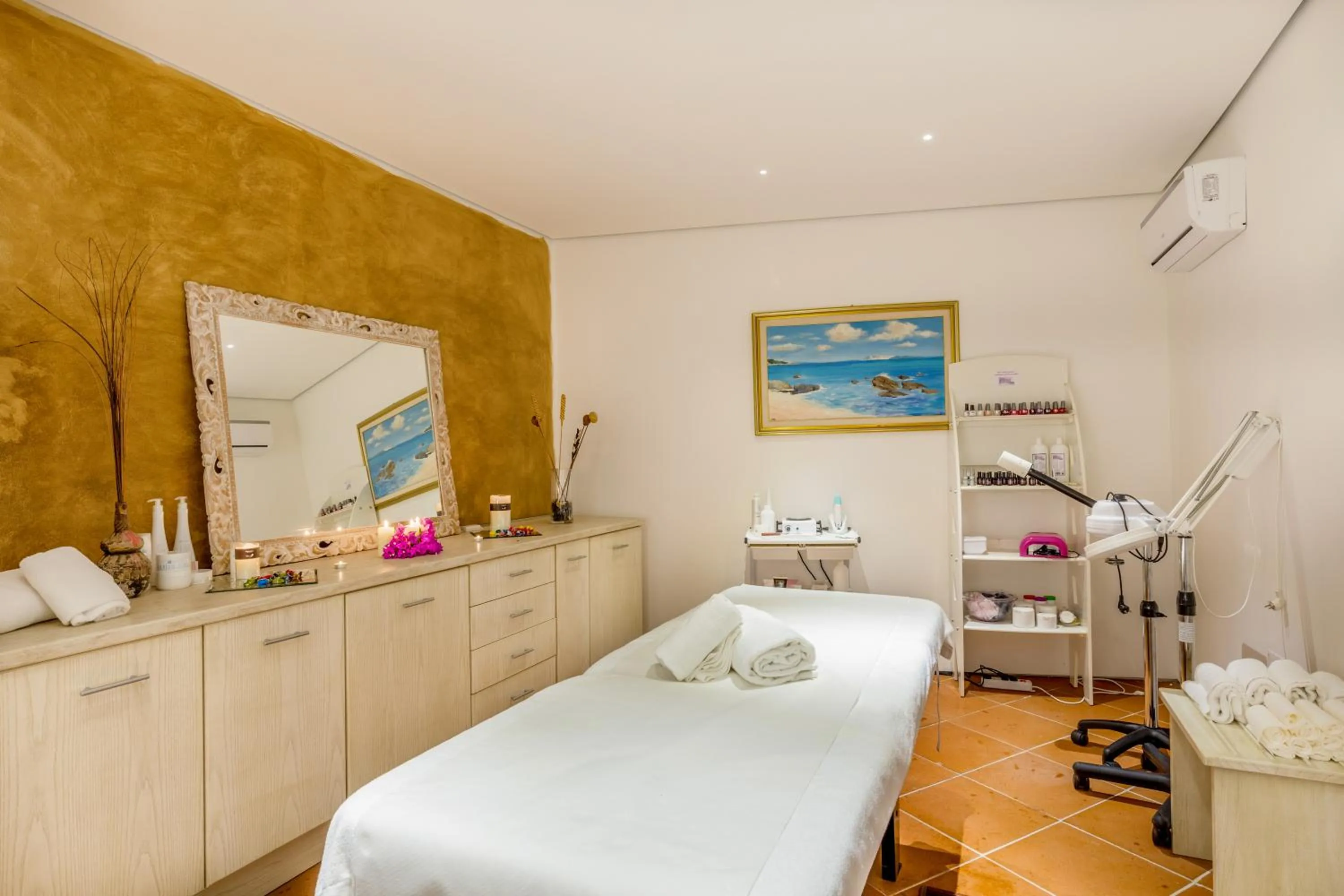 Massage, Bed in Hotel Don Diego