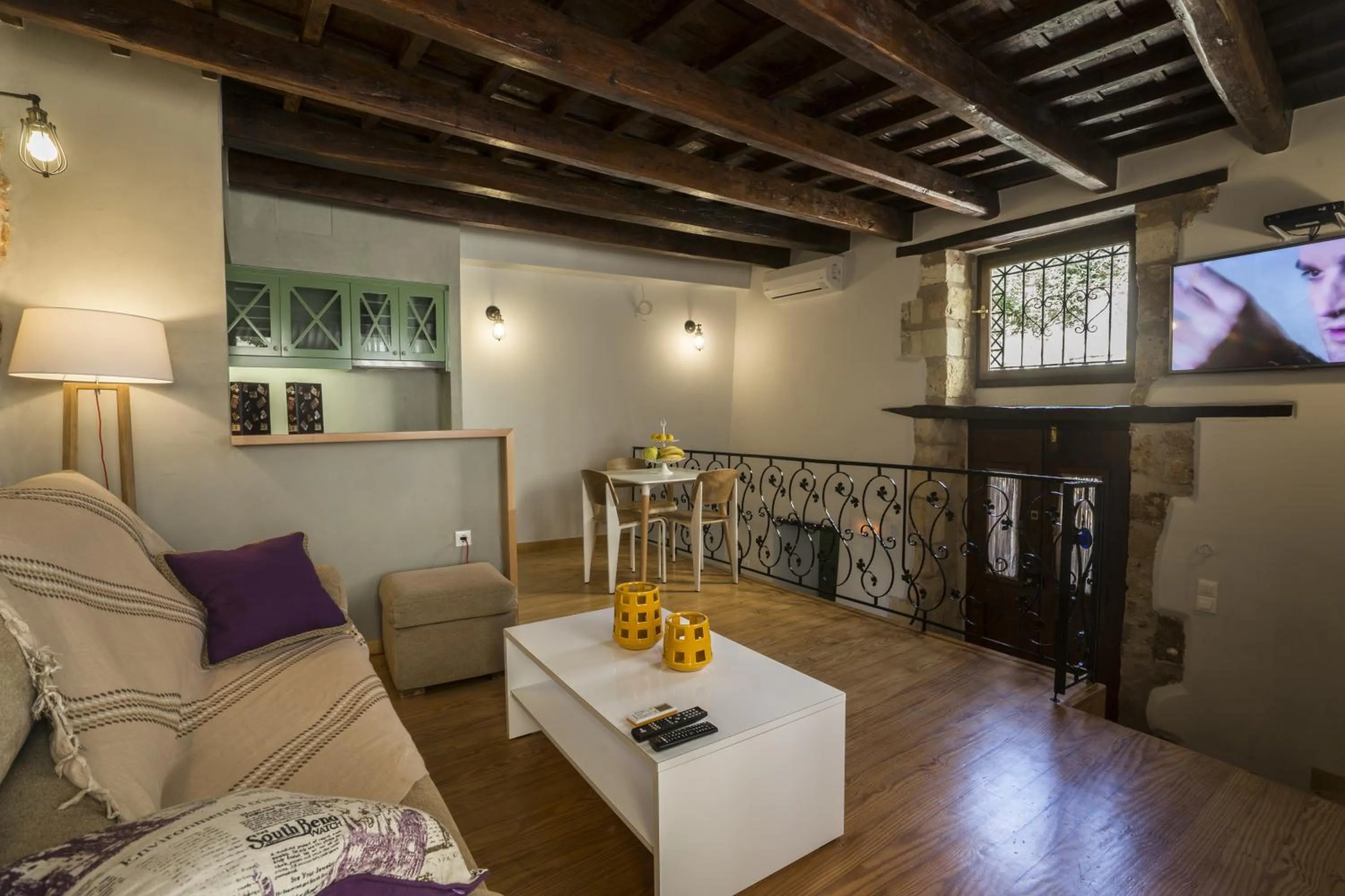 Library in Eulogia Casa