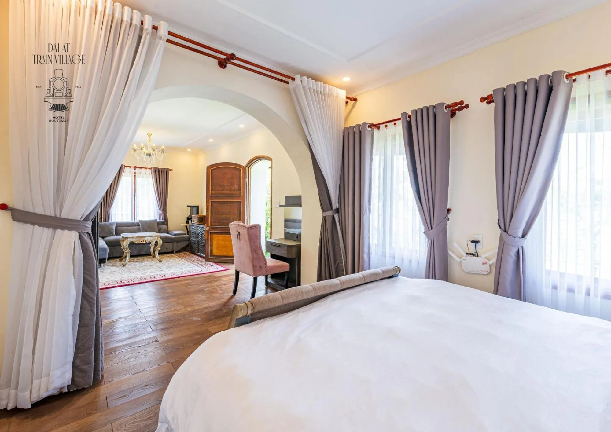 Bed in Dalat Train Village