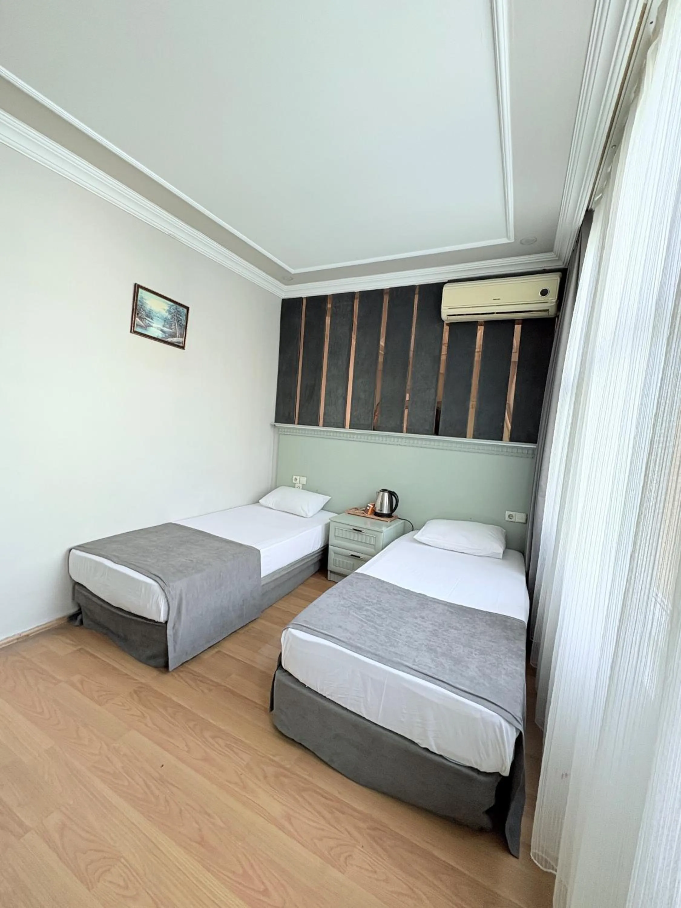 Photo of the whole room, Bed in Grand Hurriyet Hotel