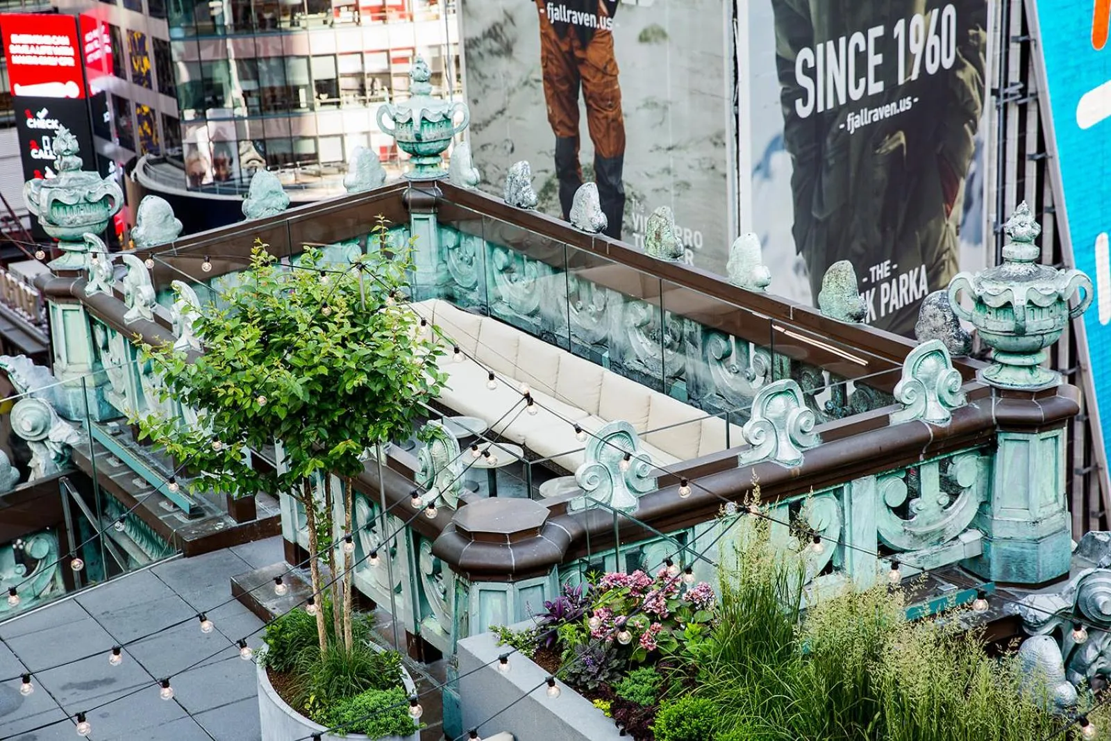 Lounge or bar in The Knickerbocker