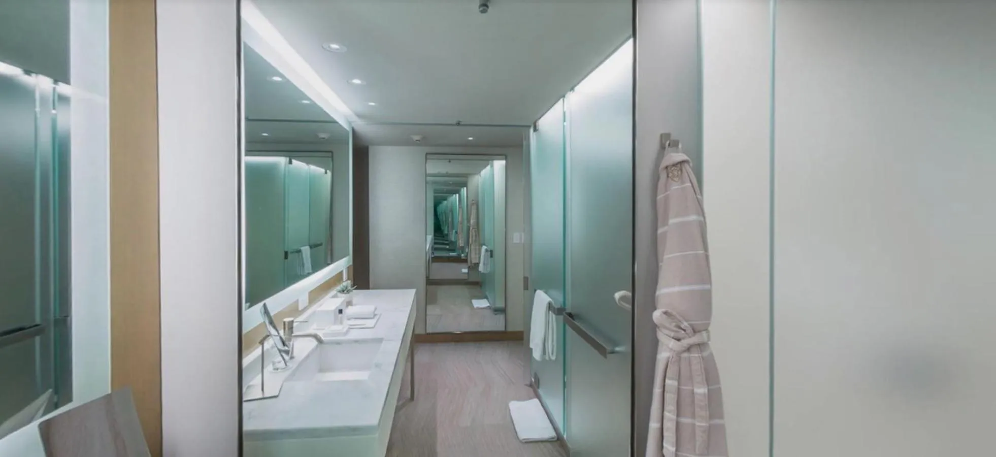 Bathroom in The Knickerbocker