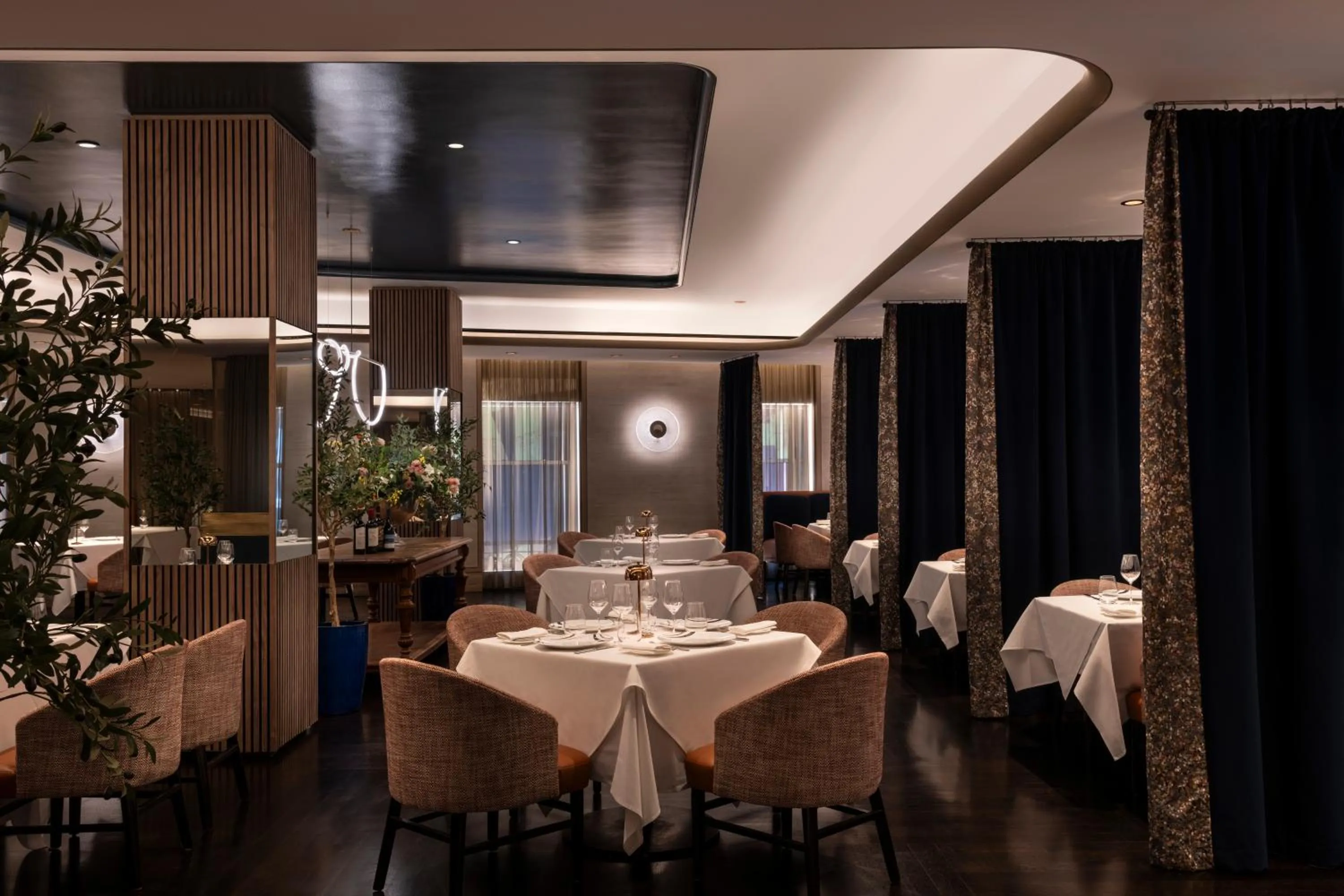 Restaurant/places to eat in The Knickerbocker