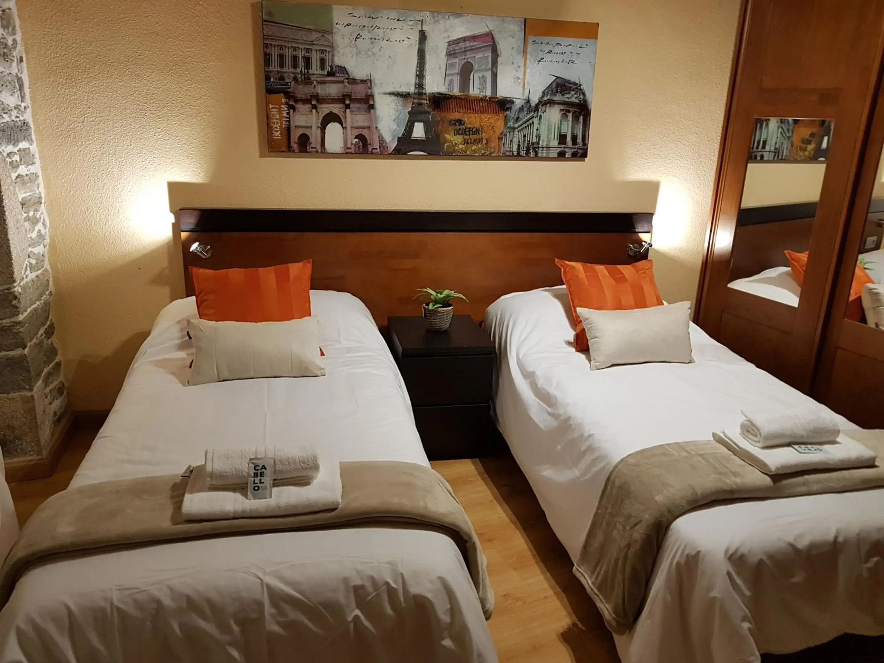 Aqua Rooms Sarria Aqua Rooms Sarria