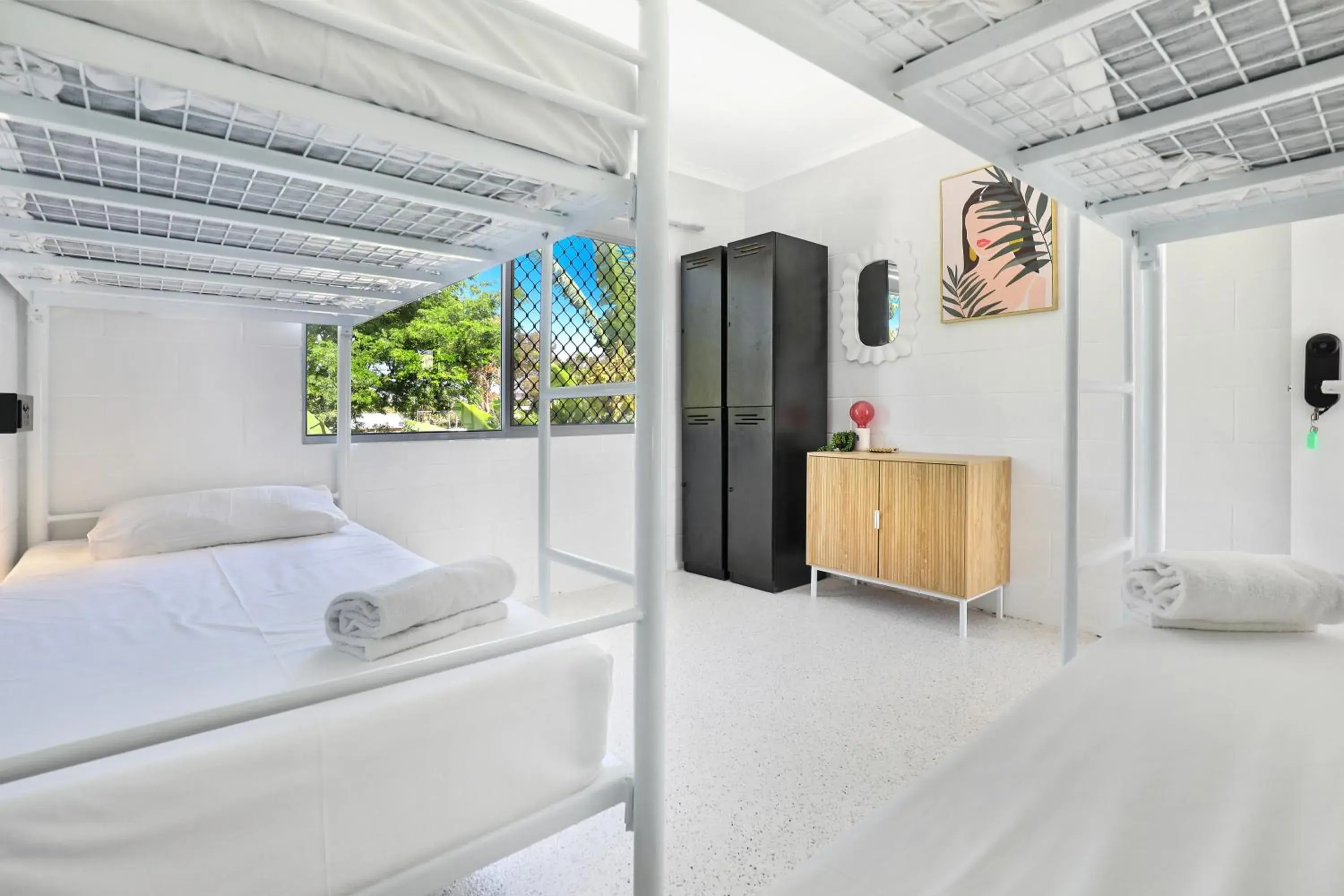 Bed in 4-Bed Mixed Dormitory Room in Palms on Parker Backpackers Bed in 4-Bed Mixed Dormitory Room in Palms on Parker Backpackers