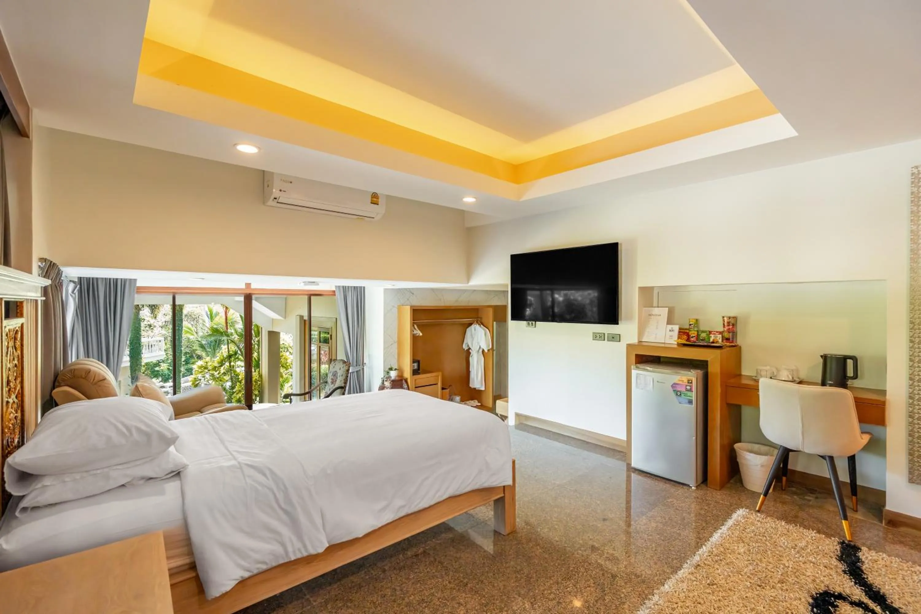 Bed in Ocean Pearl Seaview Residence