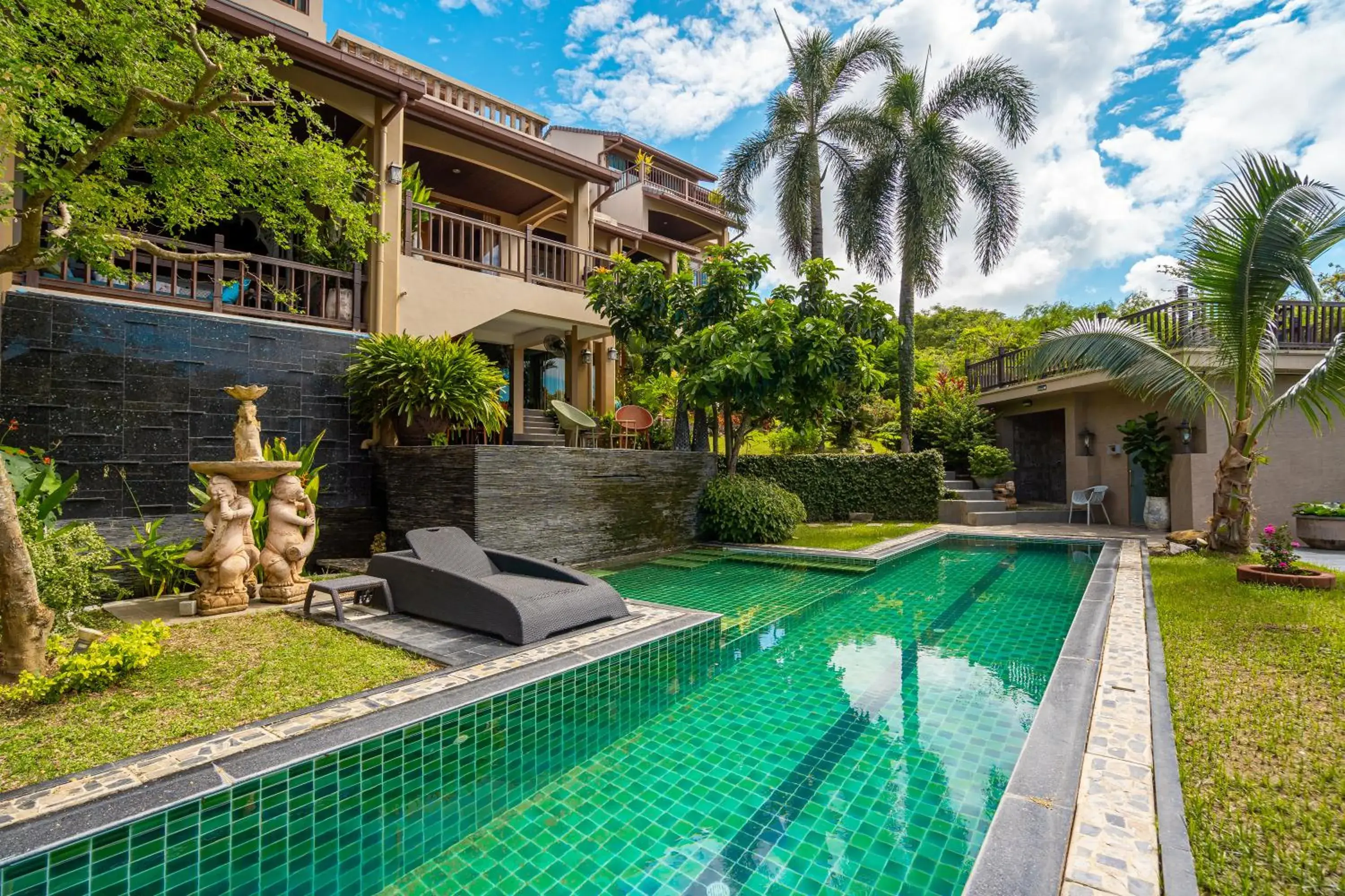 Swimming pool in Ocean Pearl Seaview Residence Swimming pool in Ocean Pearl Seaview Residence