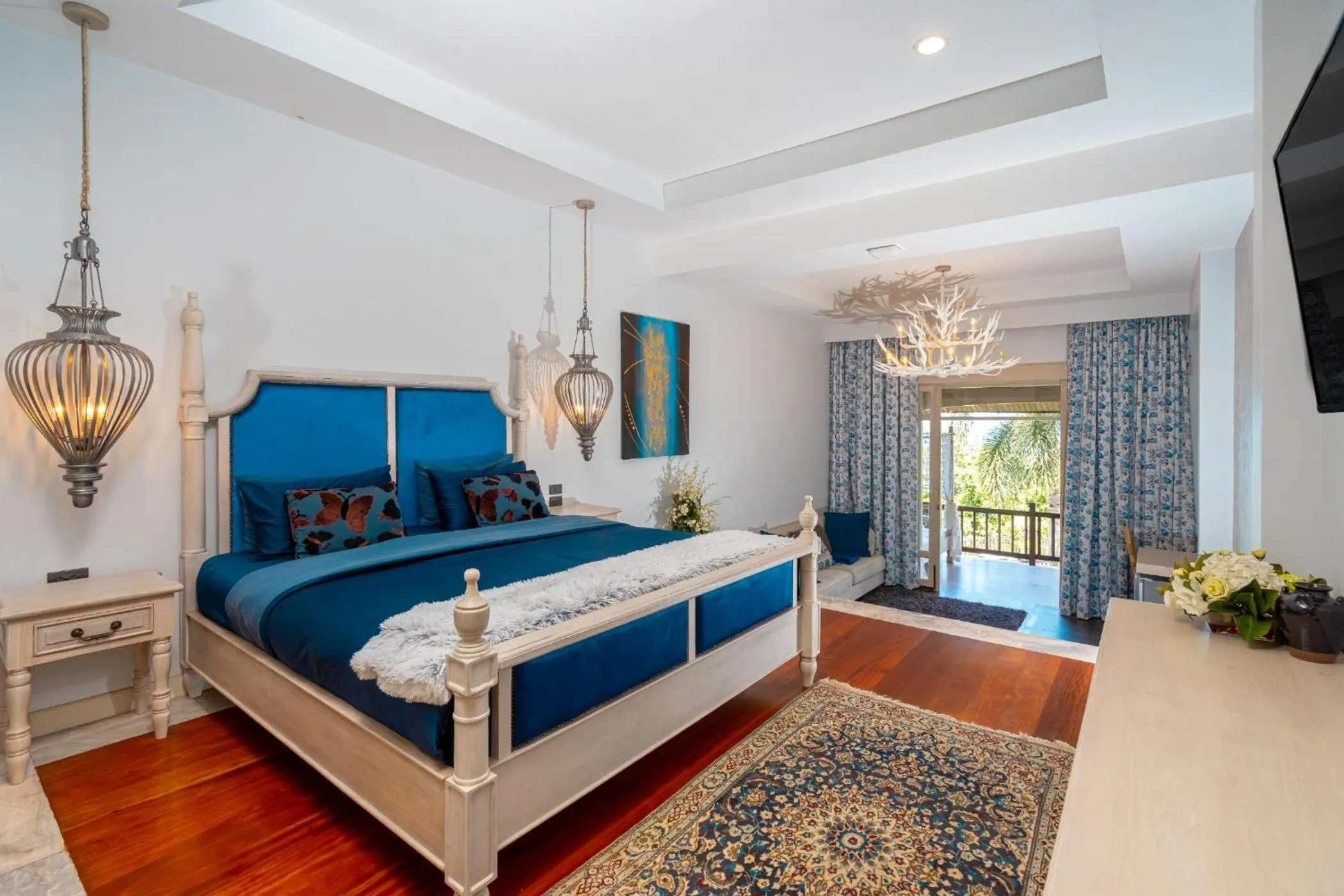 Bed in Ocean Pearl Seaview Residence