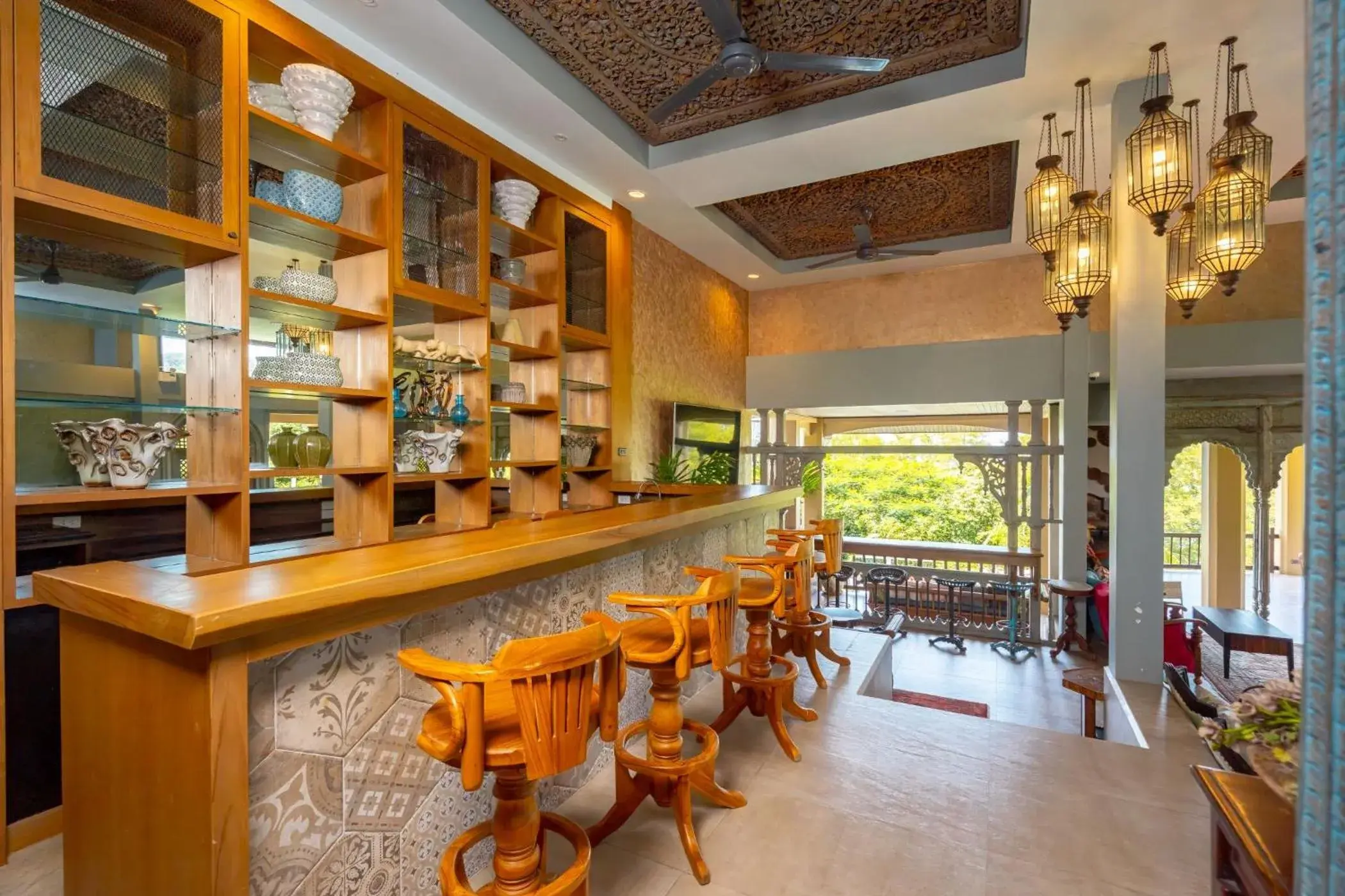 Lounge or bar in Ocean Pearl Seaview Residence Lounge or bar in Ocean Pearl Seaview Residence