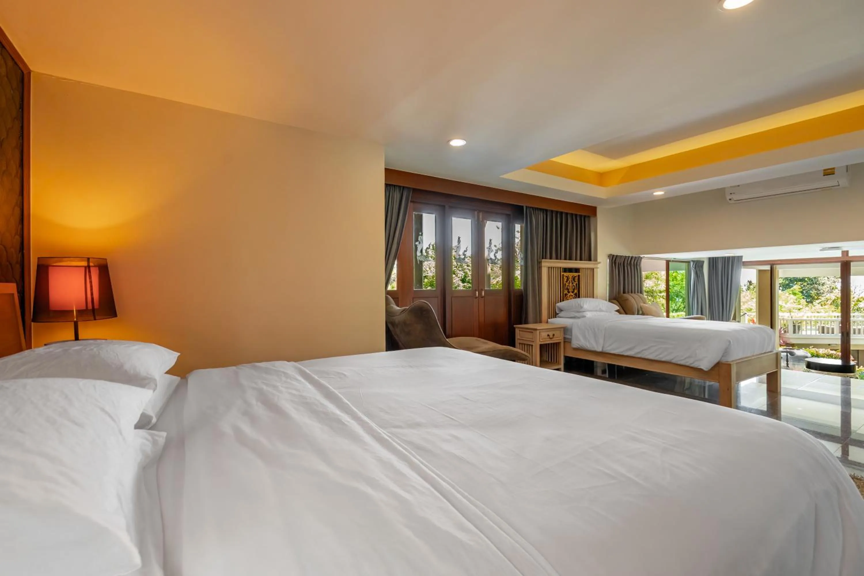 Bed in Ocean Pearl Seaview Residence