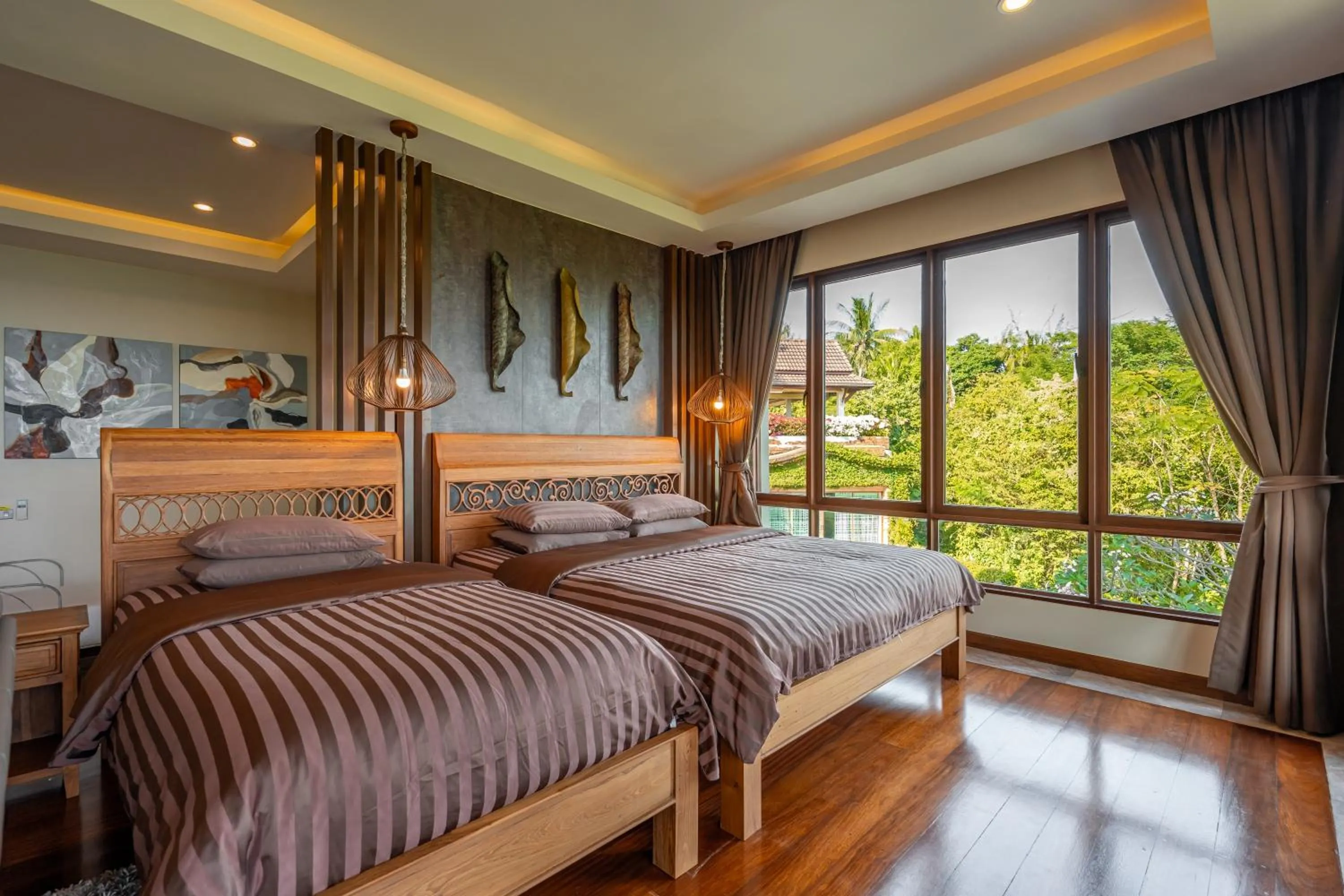 Bed in Ocean Pearl Seaview Residence