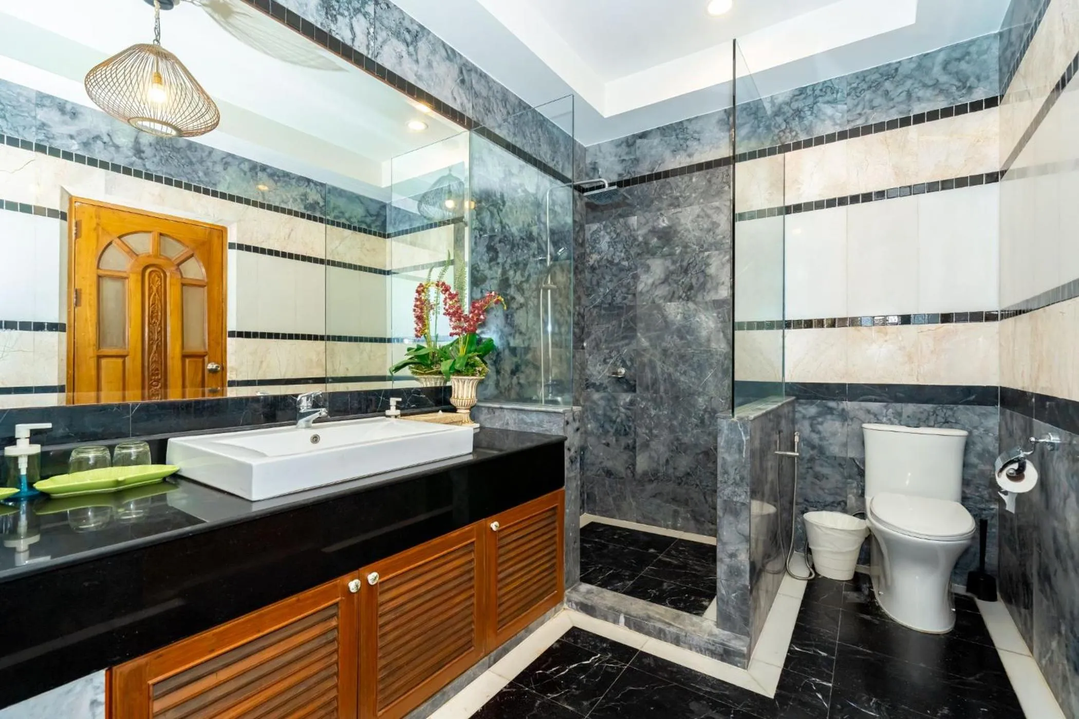 Bathroom in Ocean Pearl Seaview Residence