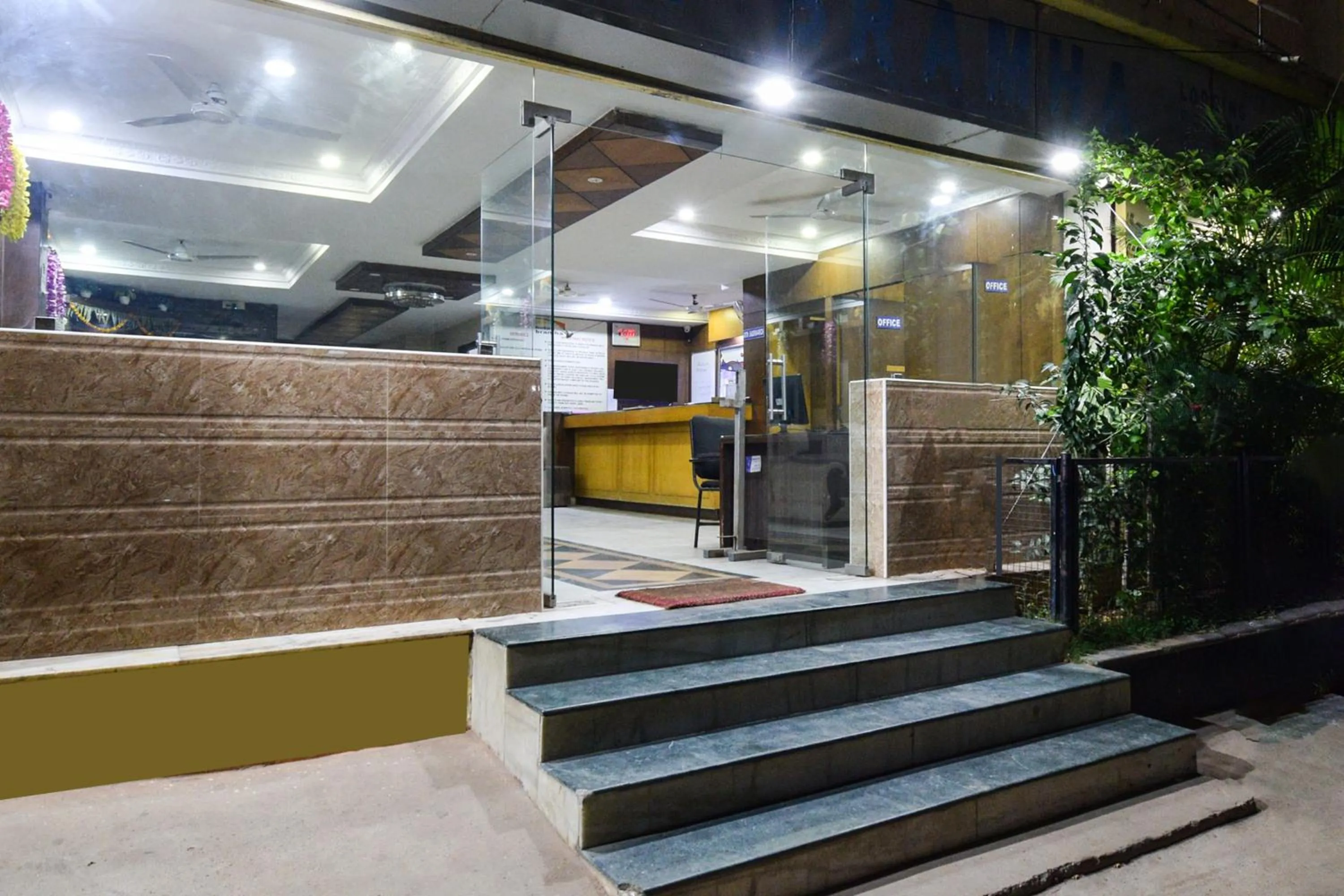Facade/entrance in Townhouse OAK Secunderabad Near Railway Station Formerly Hotel Brahma