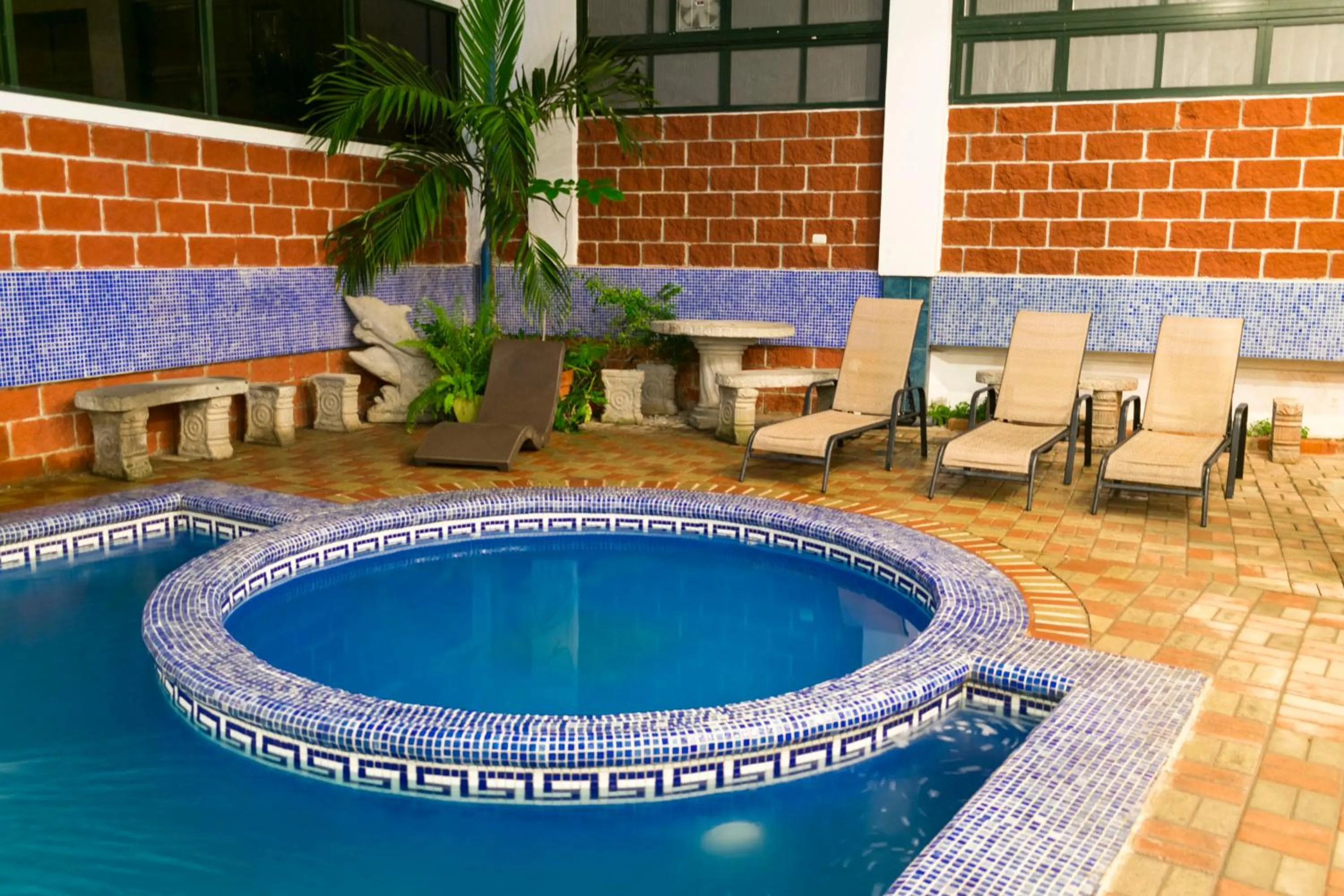 Swimming pool in Hotel Puntarenas Beach