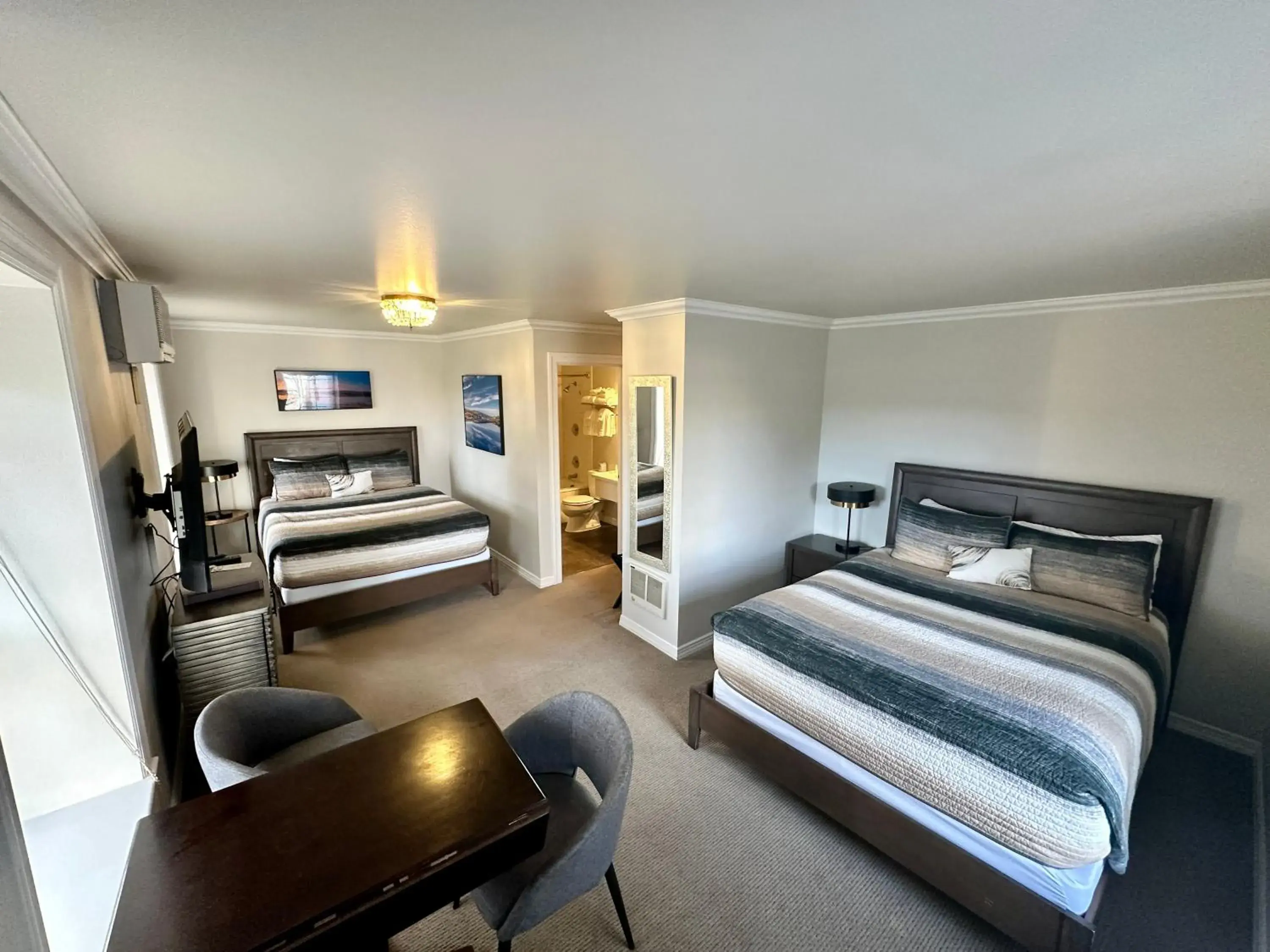 Superior Queen Room in Soap Lake Natural Spa & Resort Superior Queen Room in Soap Lake Natural Spa & Resort