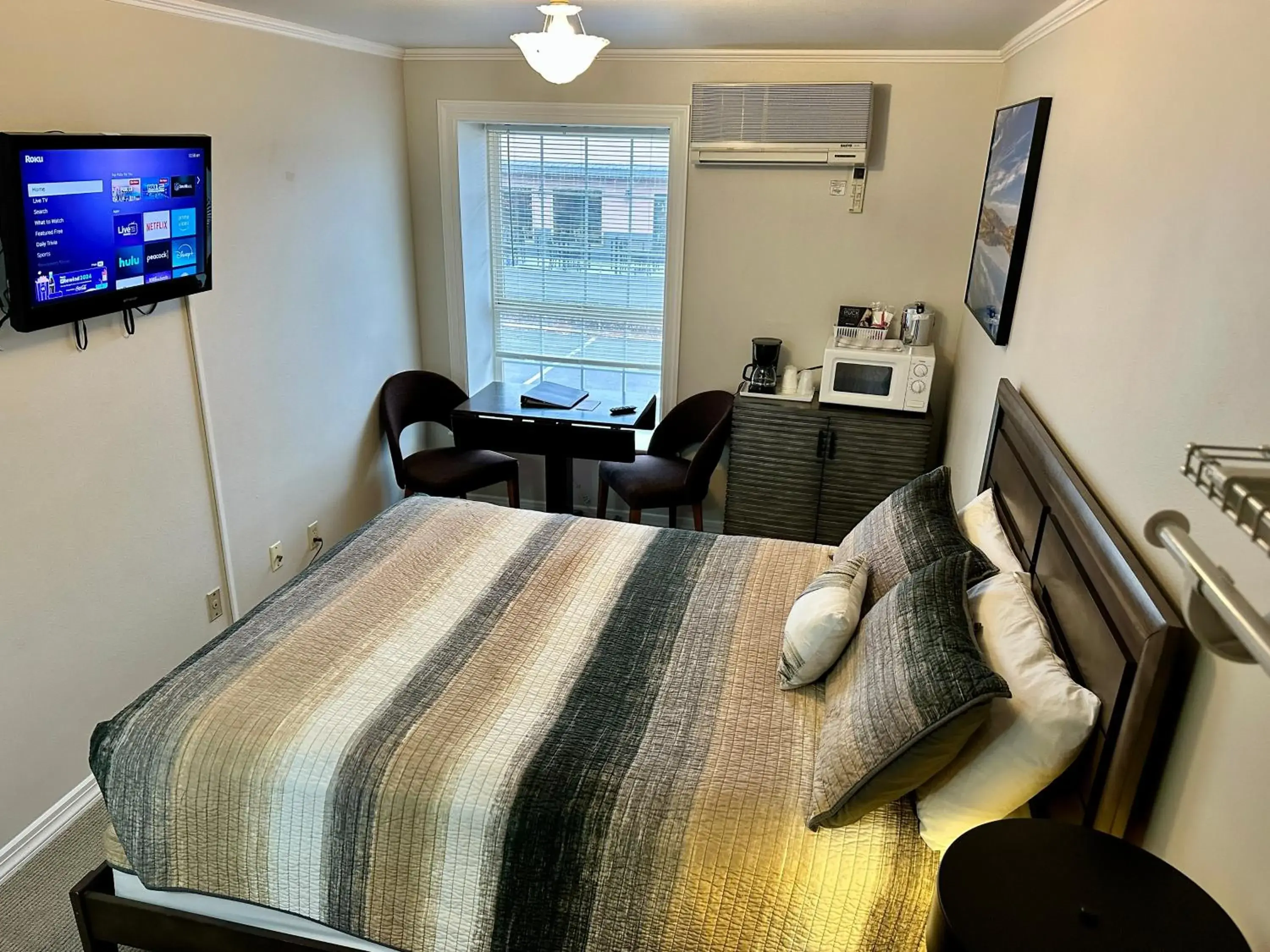 Economy Single Room in Soap Lake Natural Spa & Resort Economy Single Room in Soap Lake Natural Spa & Resort