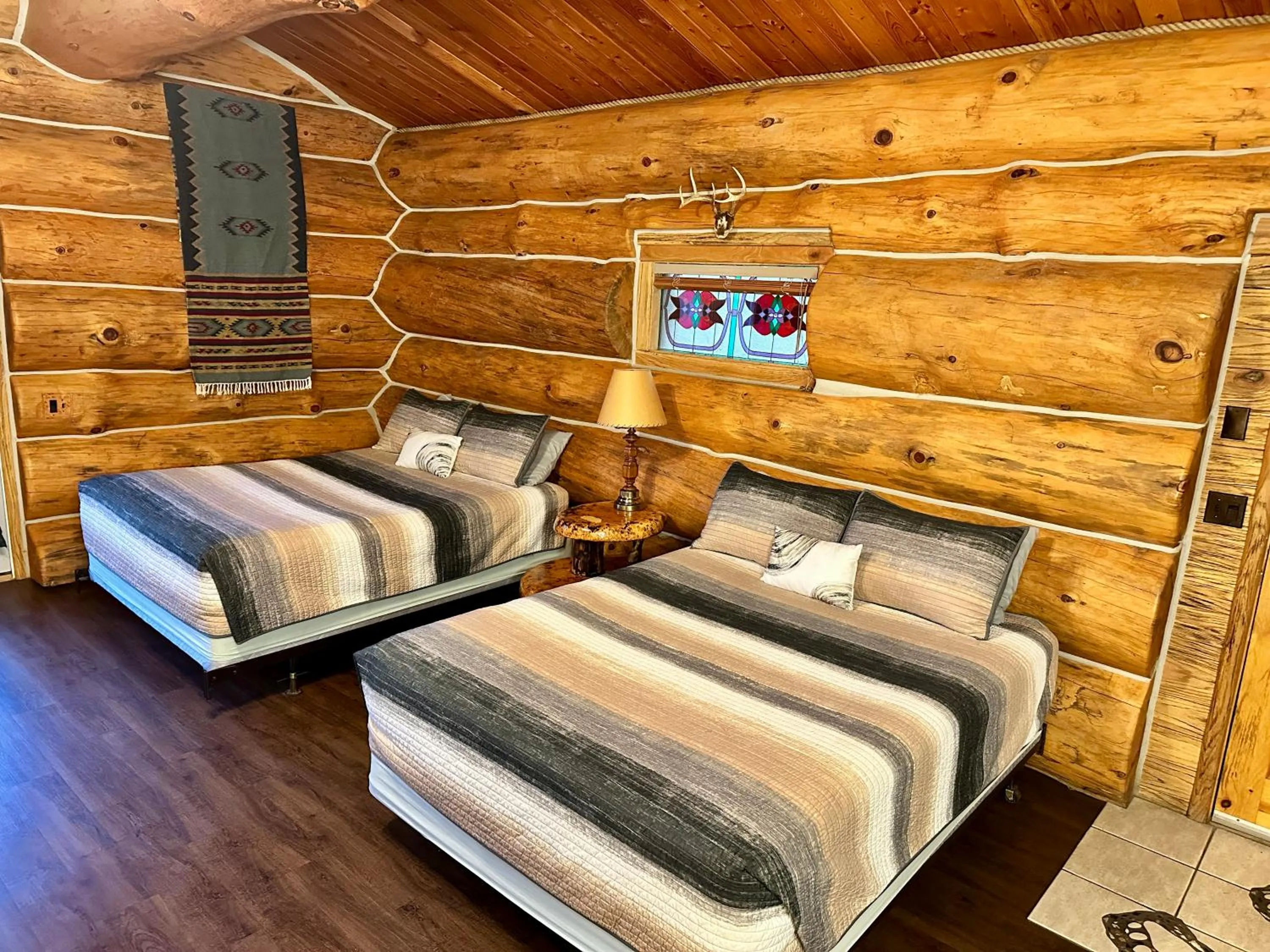 Bed in Soap Lake Natural Spa & Resort