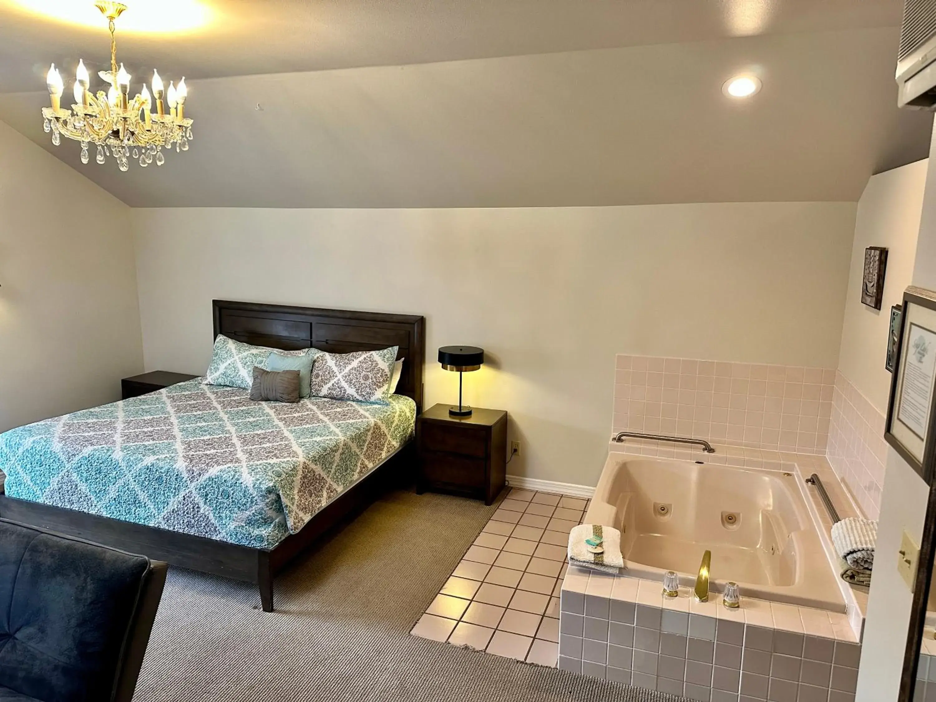 Suite in Soap Lake Natural Spa & Resort Suite in Soap Lake Natural Spa & Resort