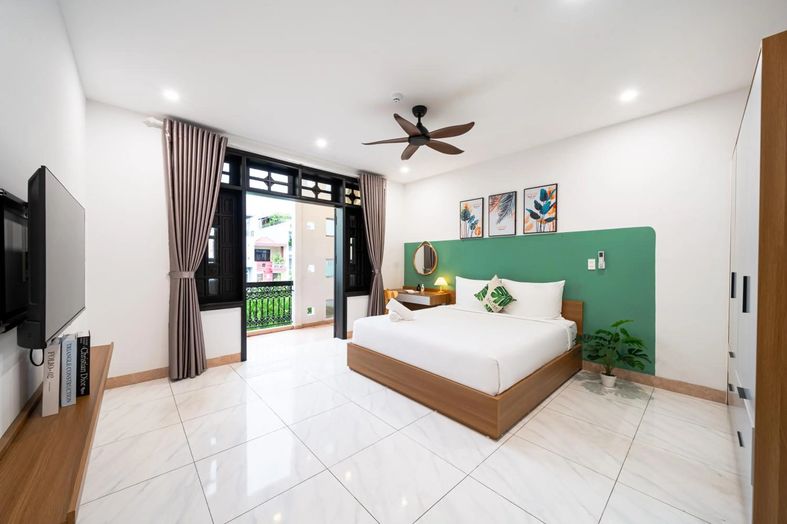 Bed in Mint Airport Hotel by Haviland - Self Checkin