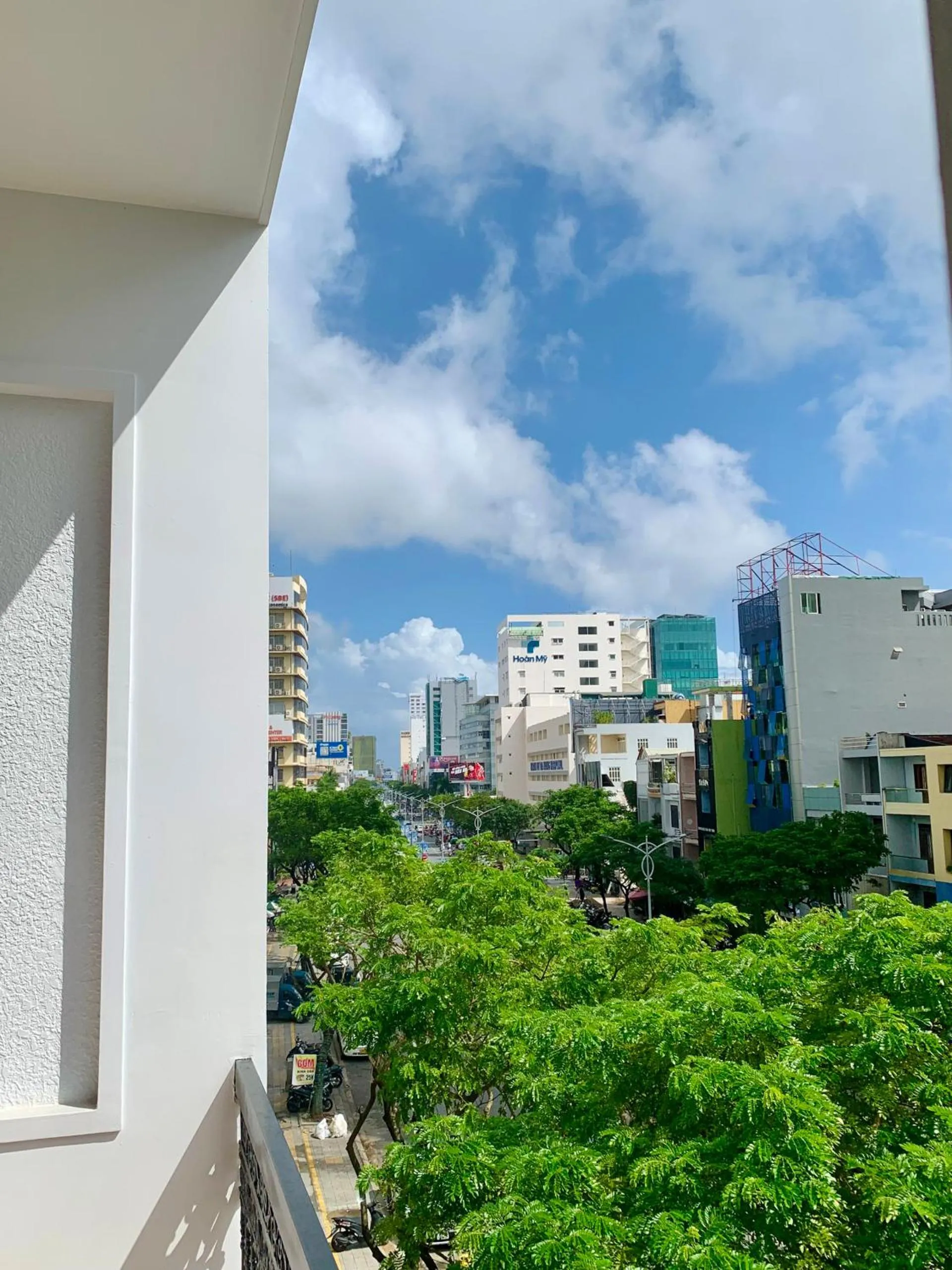 Off site in Mint Airport Hotel by Haviland - Self Checkin