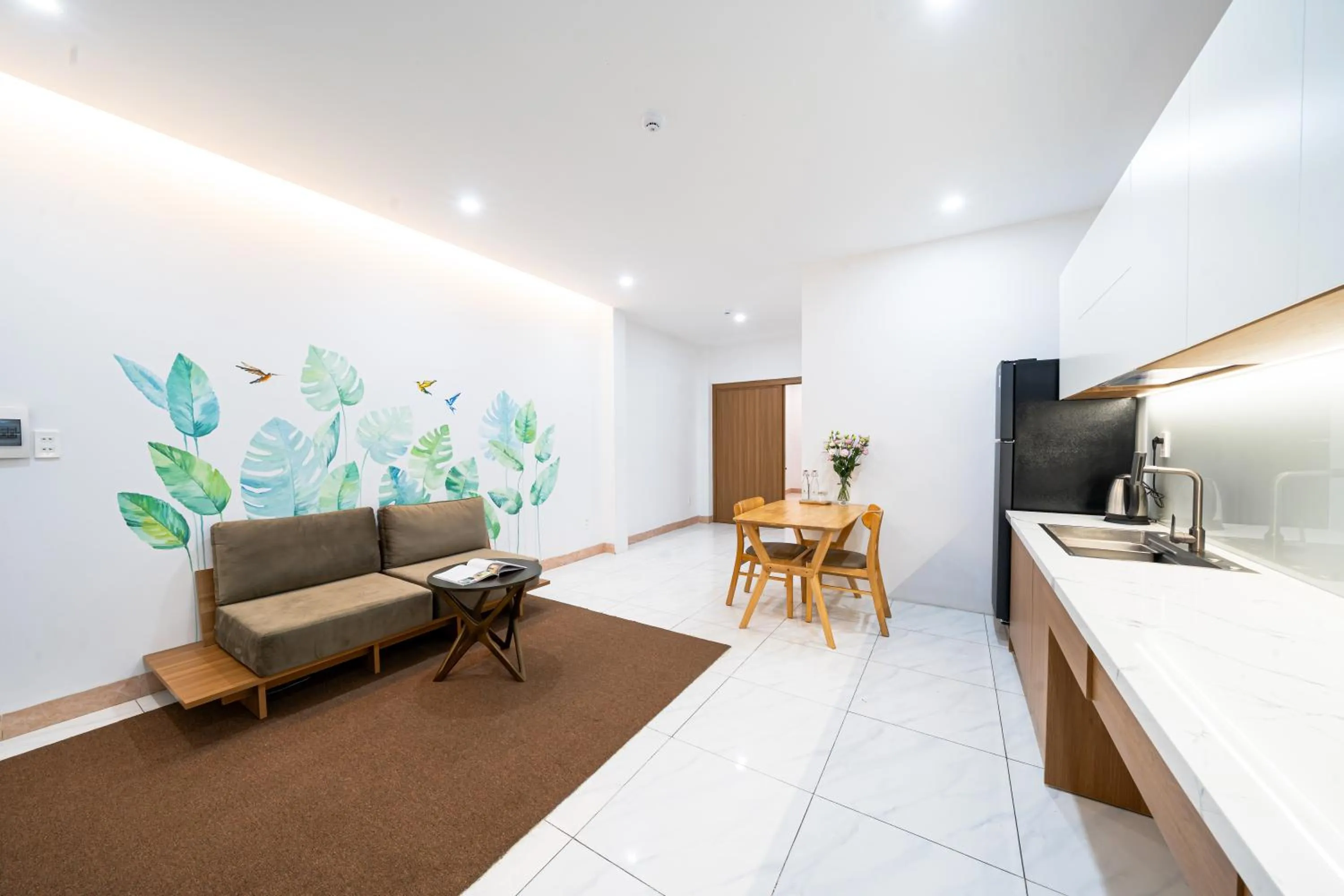 Dining area in Mint Airport Hotel by Haviland - Self Checkin