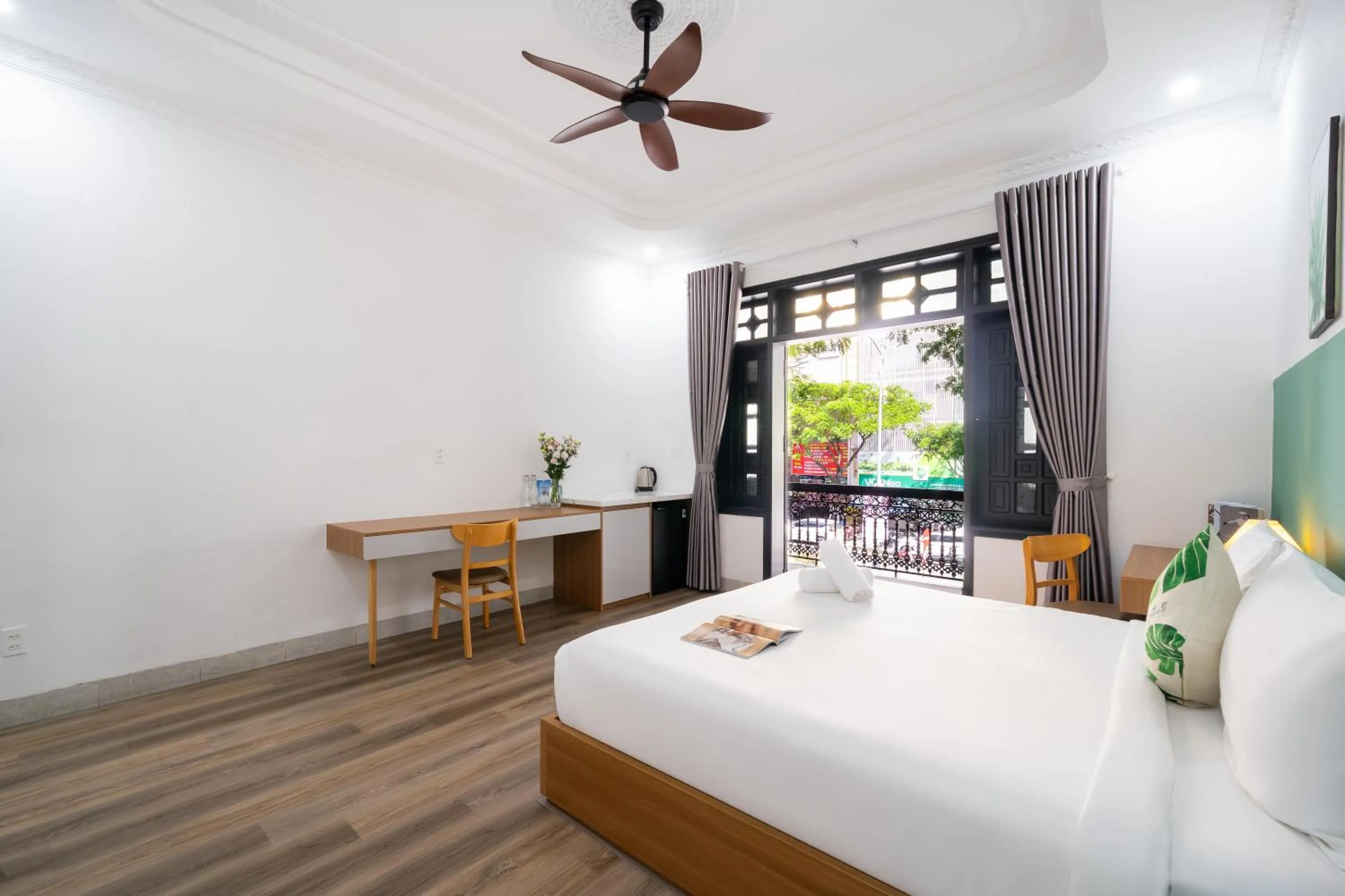 Bed in Mint Airport Hotel by Haviland - Self Checkin