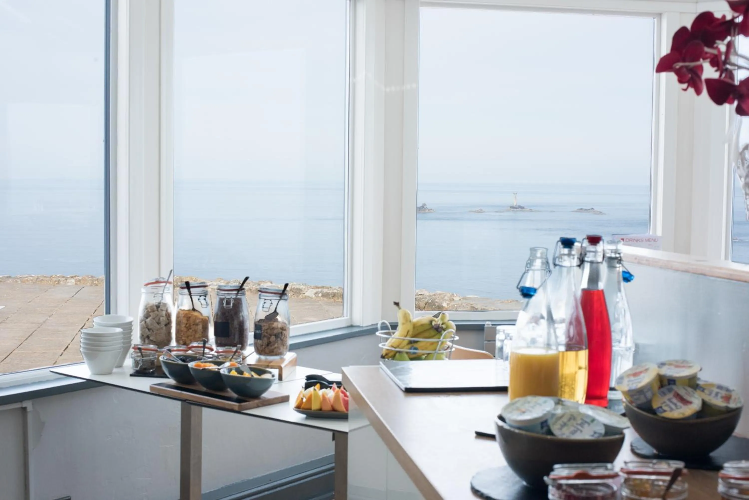 Food and drinks in The Land's End Hotel