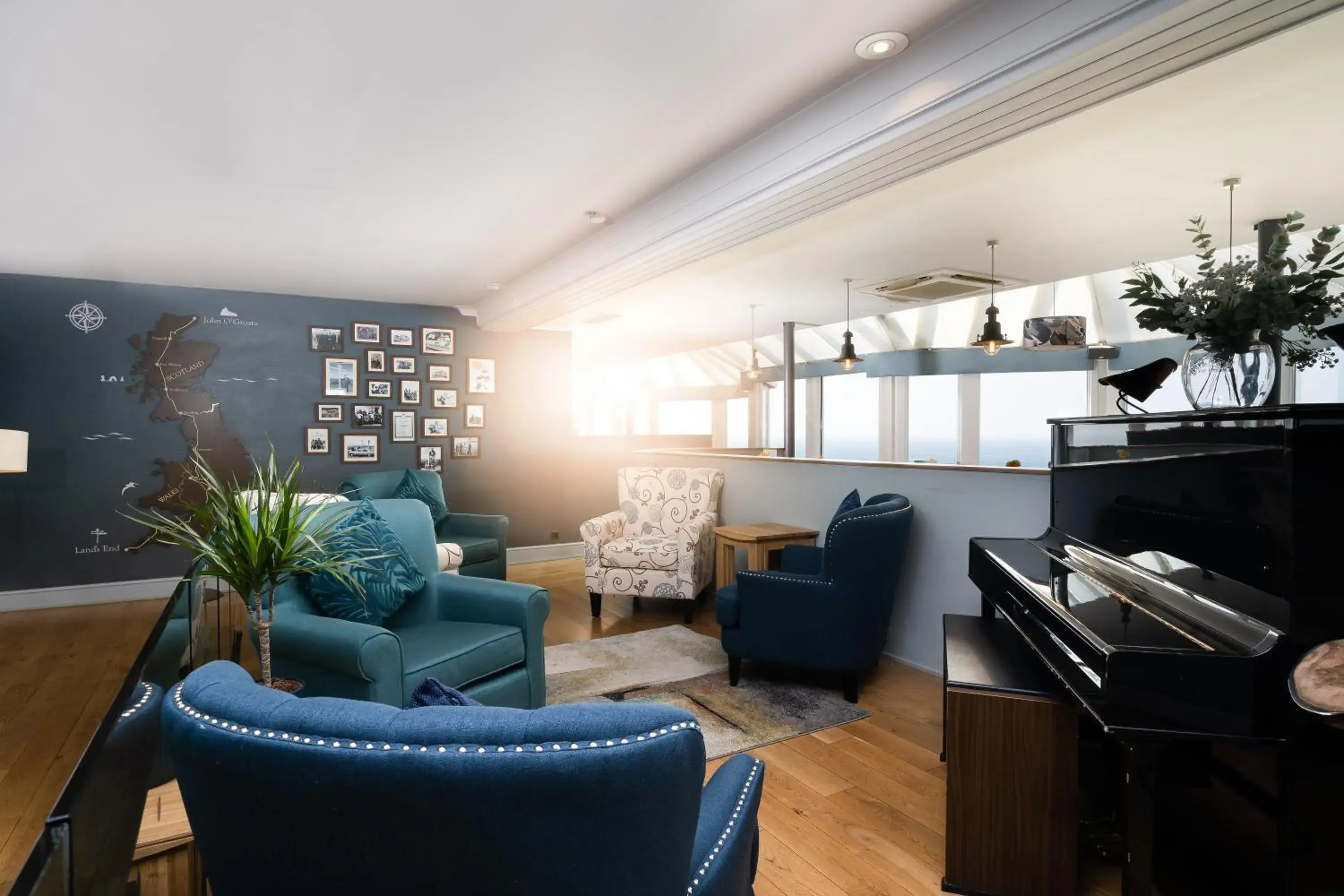 Living room in The Land's End Hotel Living room in The Land's End Hotel