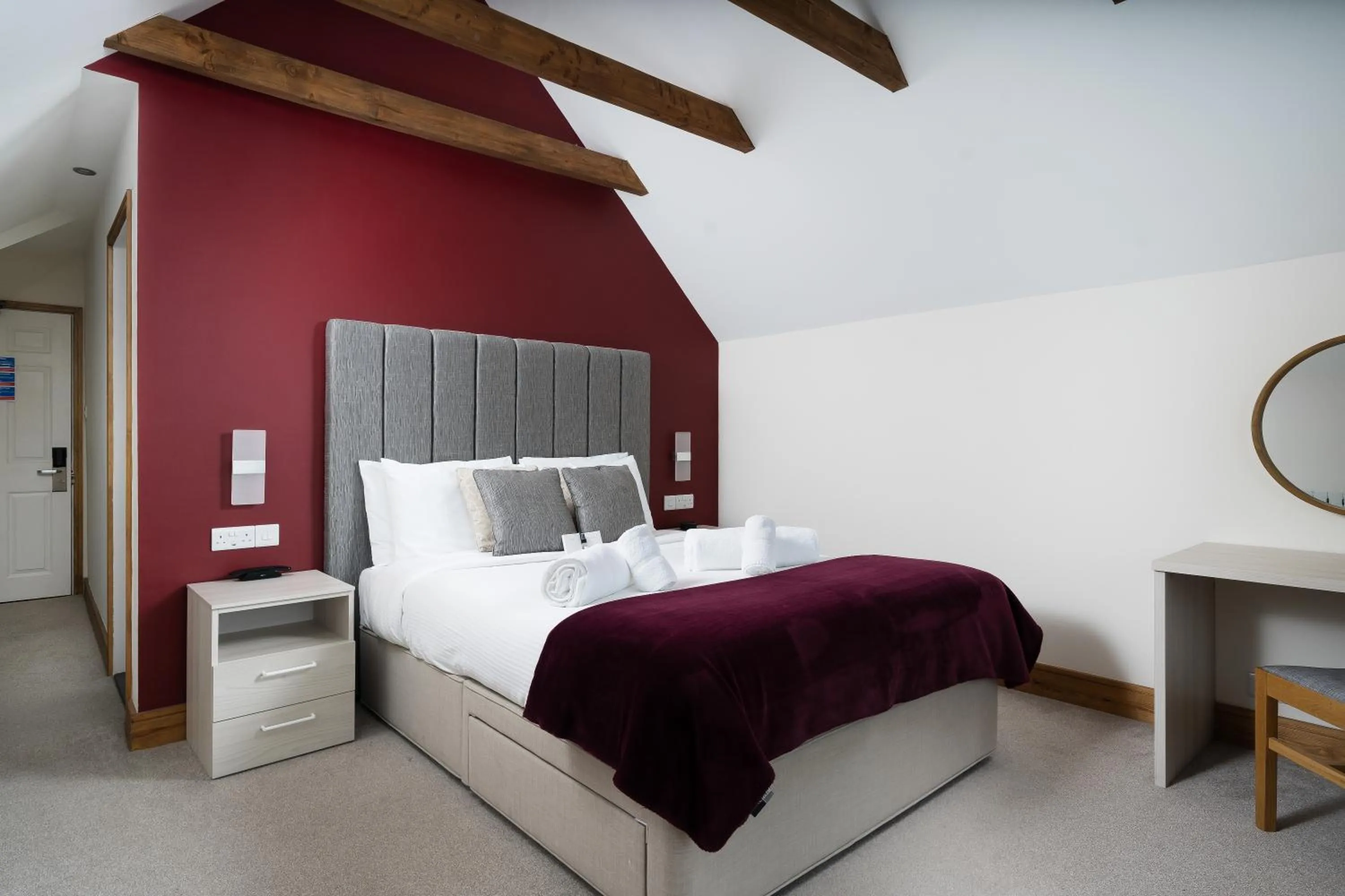 Bedroom, Bed in The Land's End Hotel