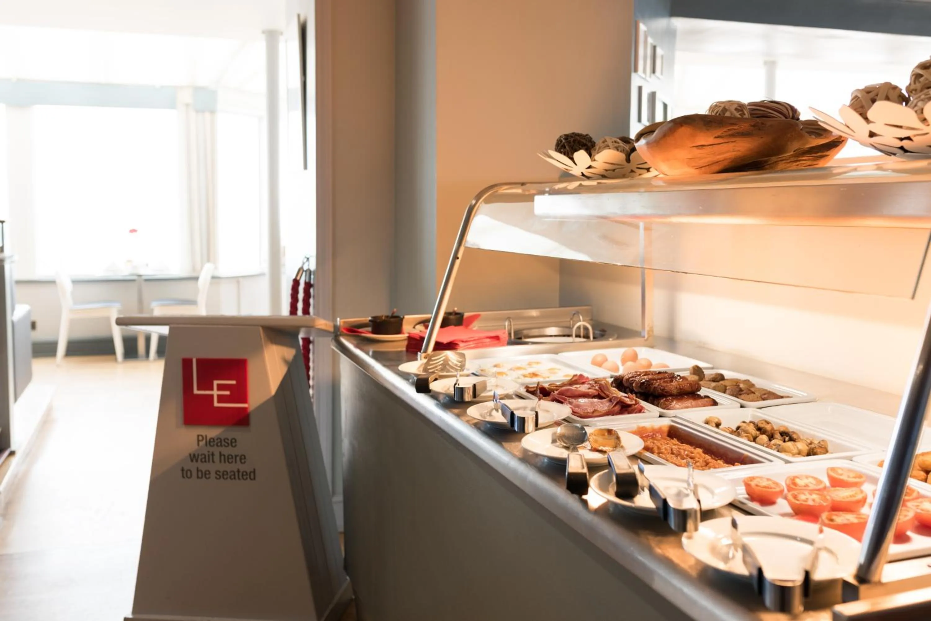 Breakfast in The Land's End Hotel