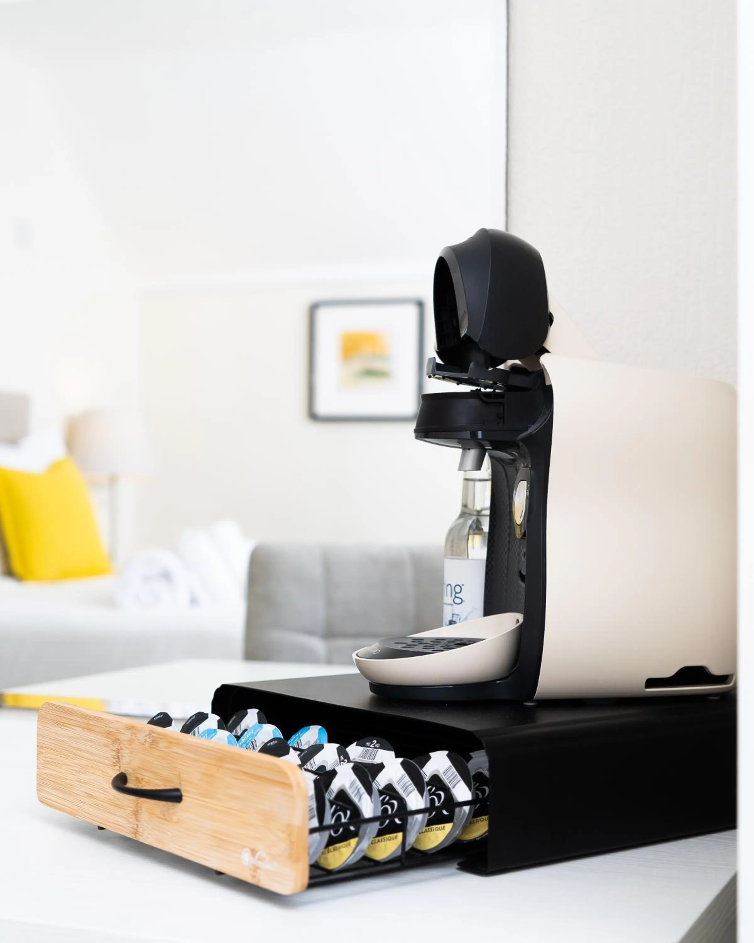 Coffee/tea facilities in The Land's End Hotel