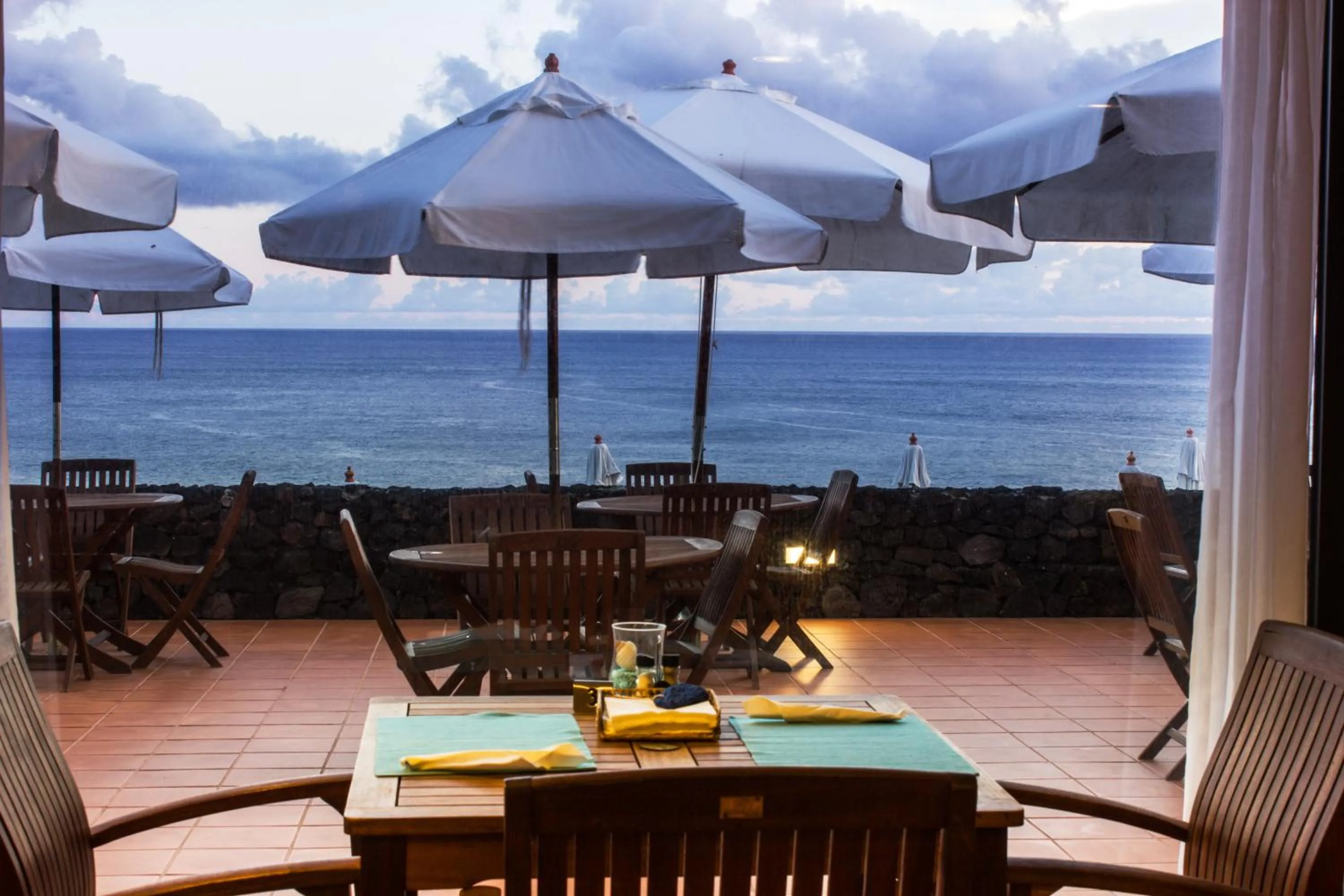 Restaurant/places to eat in Caloura Hotel Resort