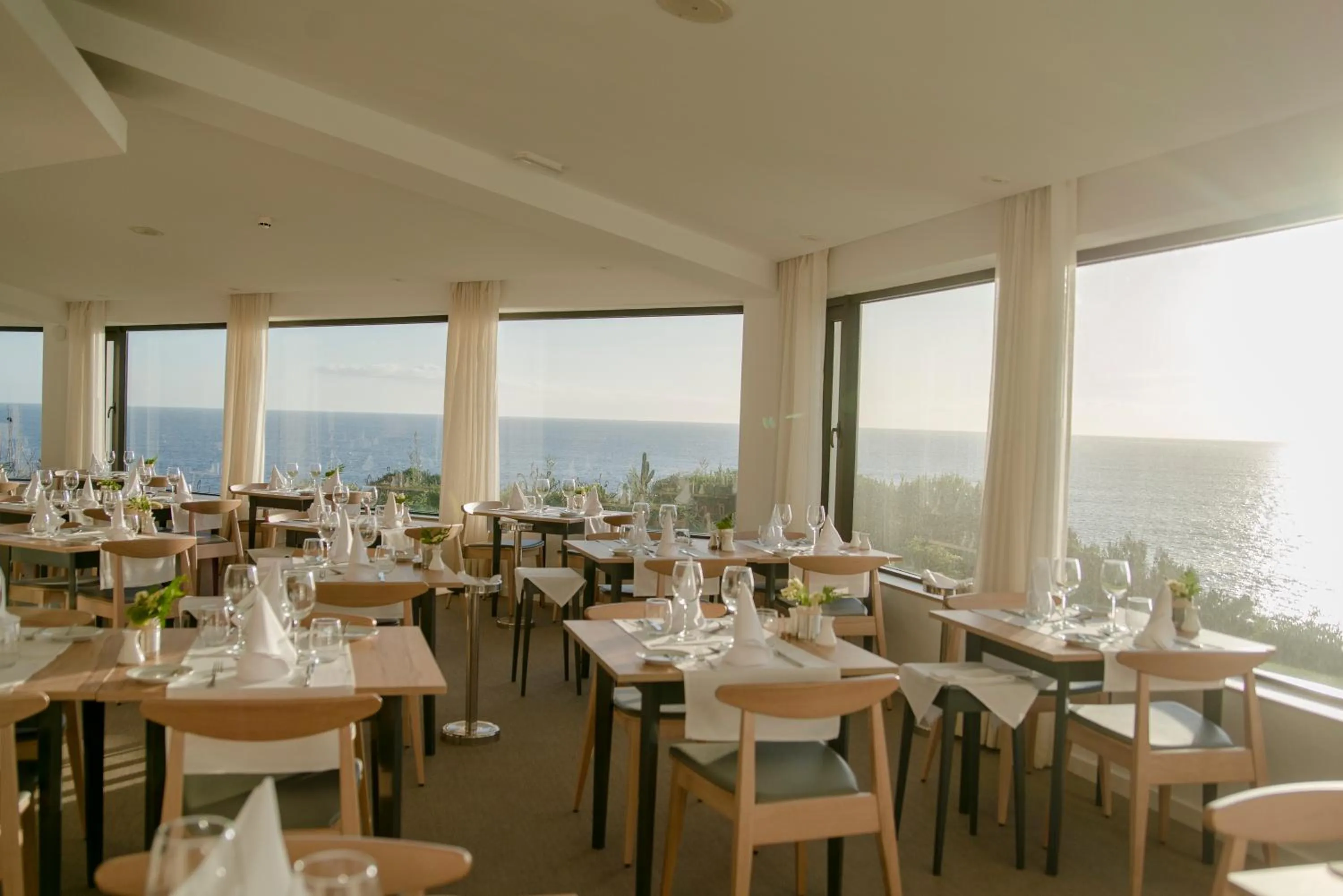 Restaurant/places to eat in Caloura Hotel Resort