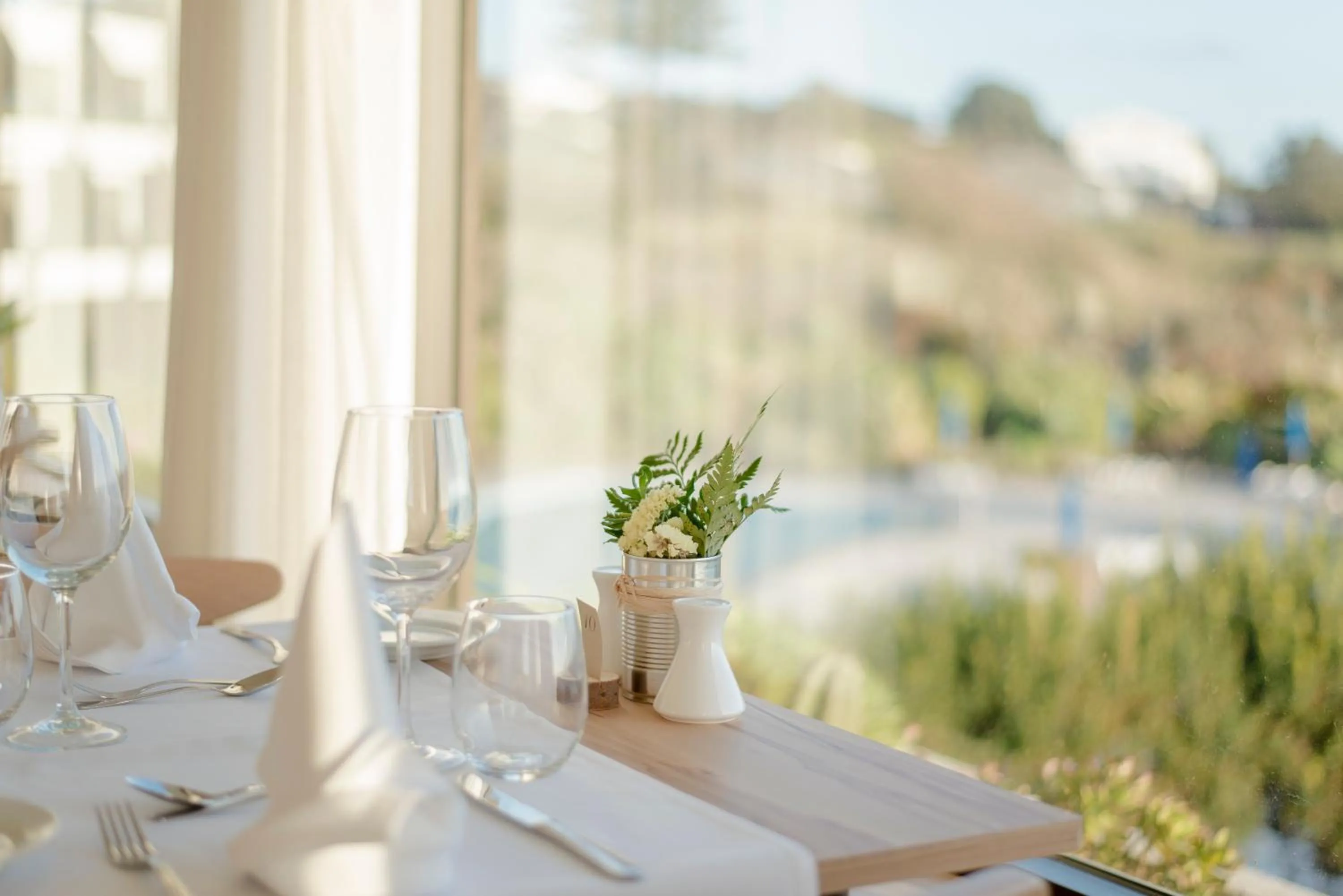 Restaurant/places to eat in Caloura Hotel Resort